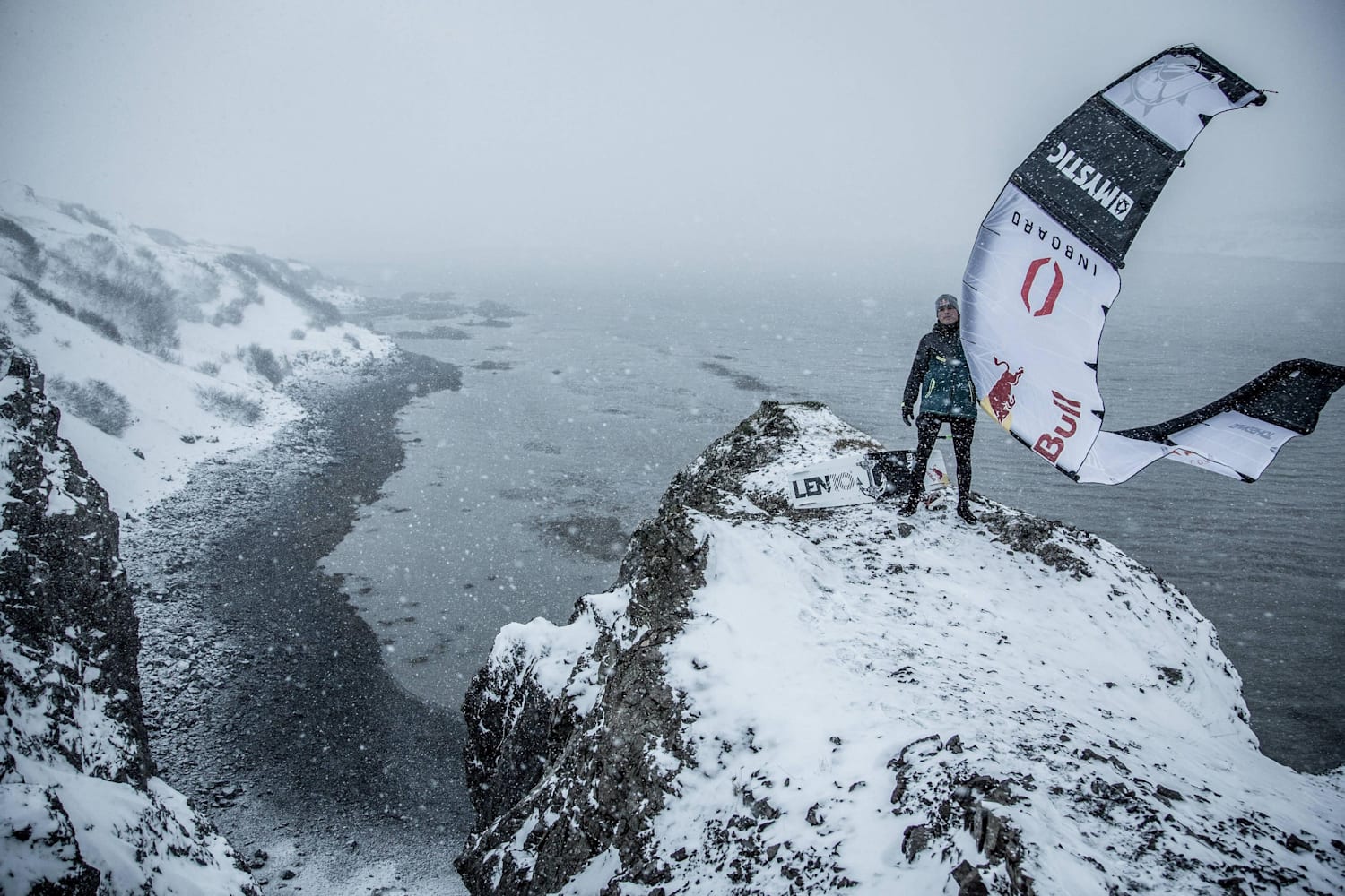 Winter kitesurfing top