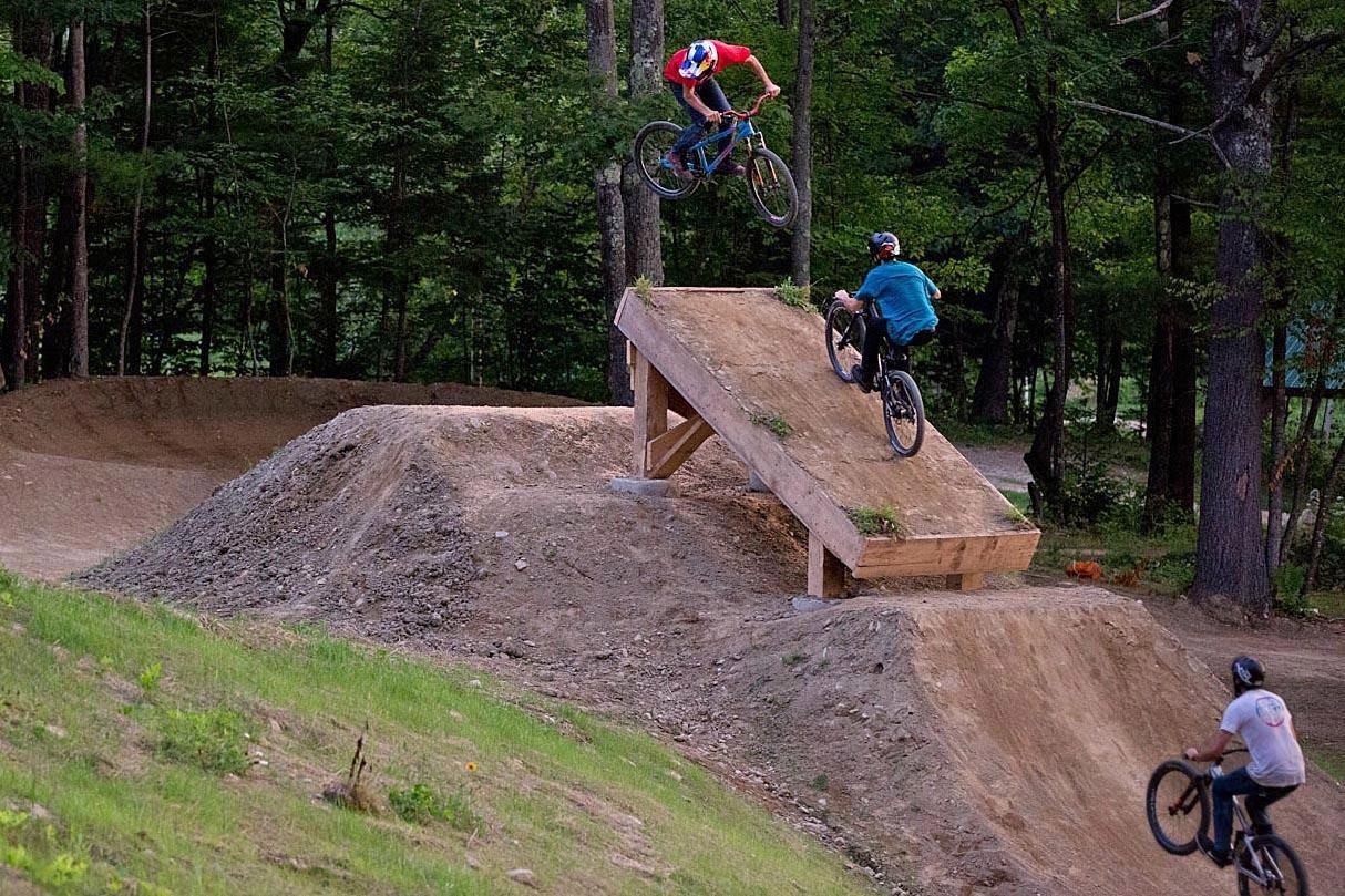 Aaron Chase Reed Boggs and DJ Brandt MTB upbox video