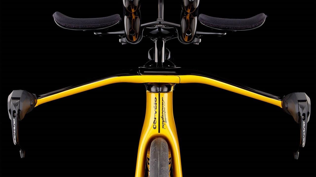 Triathlon L equipement et le materiel pour performer