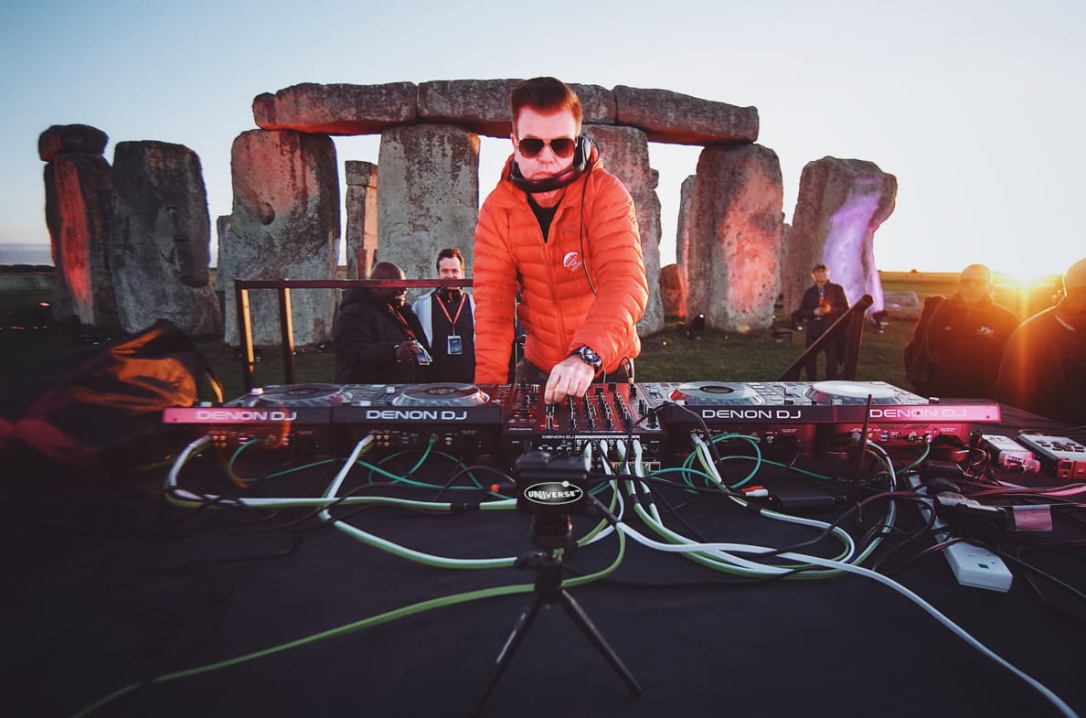 斬新すぎるDJロケーション ベスト9！| Red Bull | 場所 | 意外 | リスト