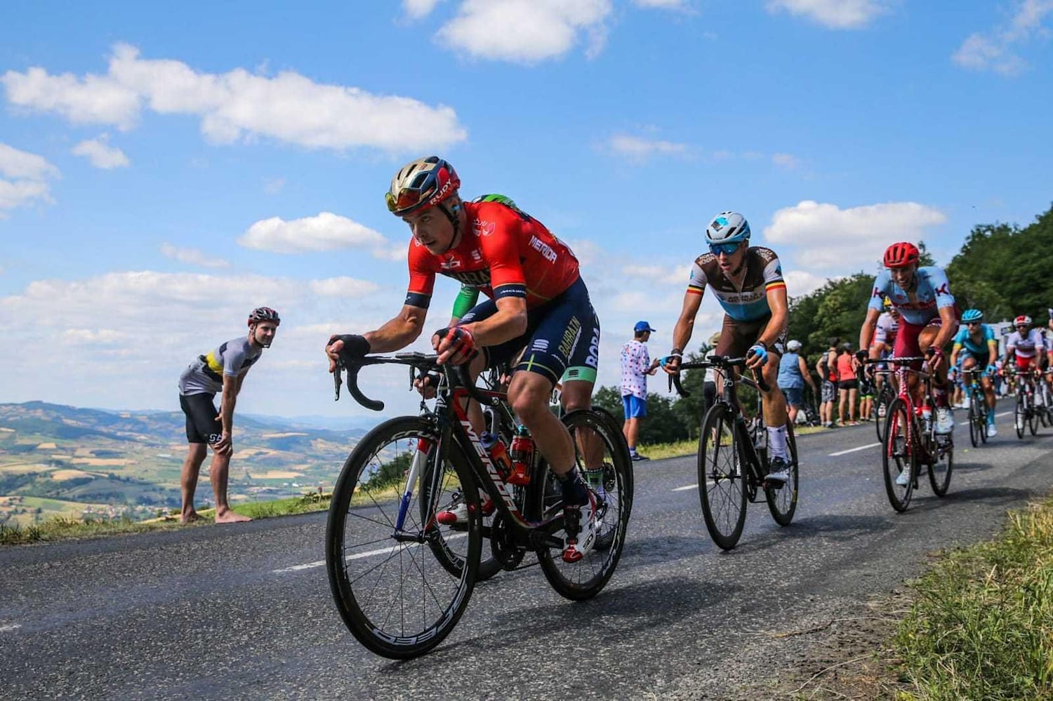 ツール・ド・フランス】プロライダーの実戦スキルから学ぼう！| ロード