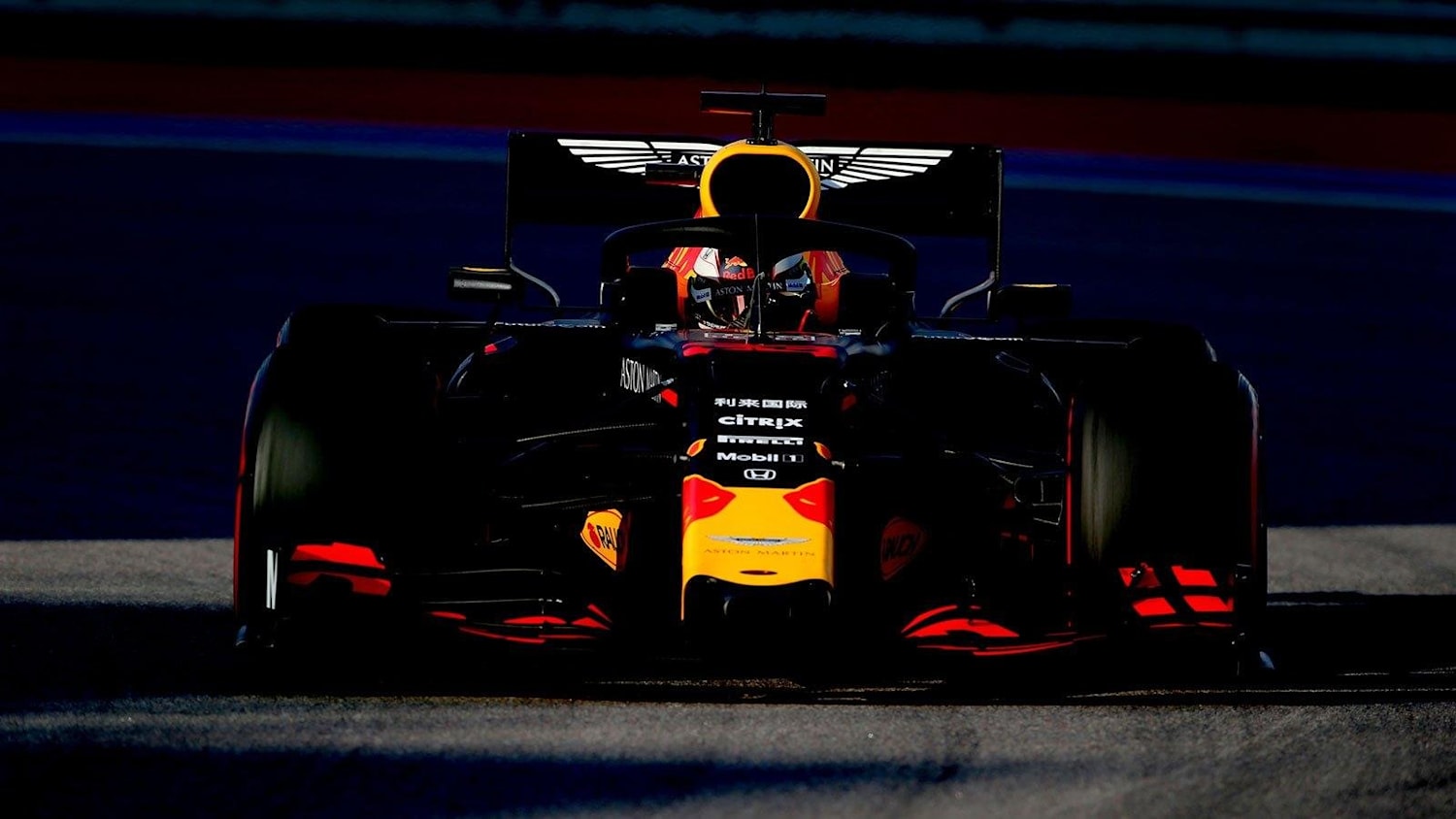 Red Bull Racing フェルスタッペン アルボン直筆サイン入りフラッグ