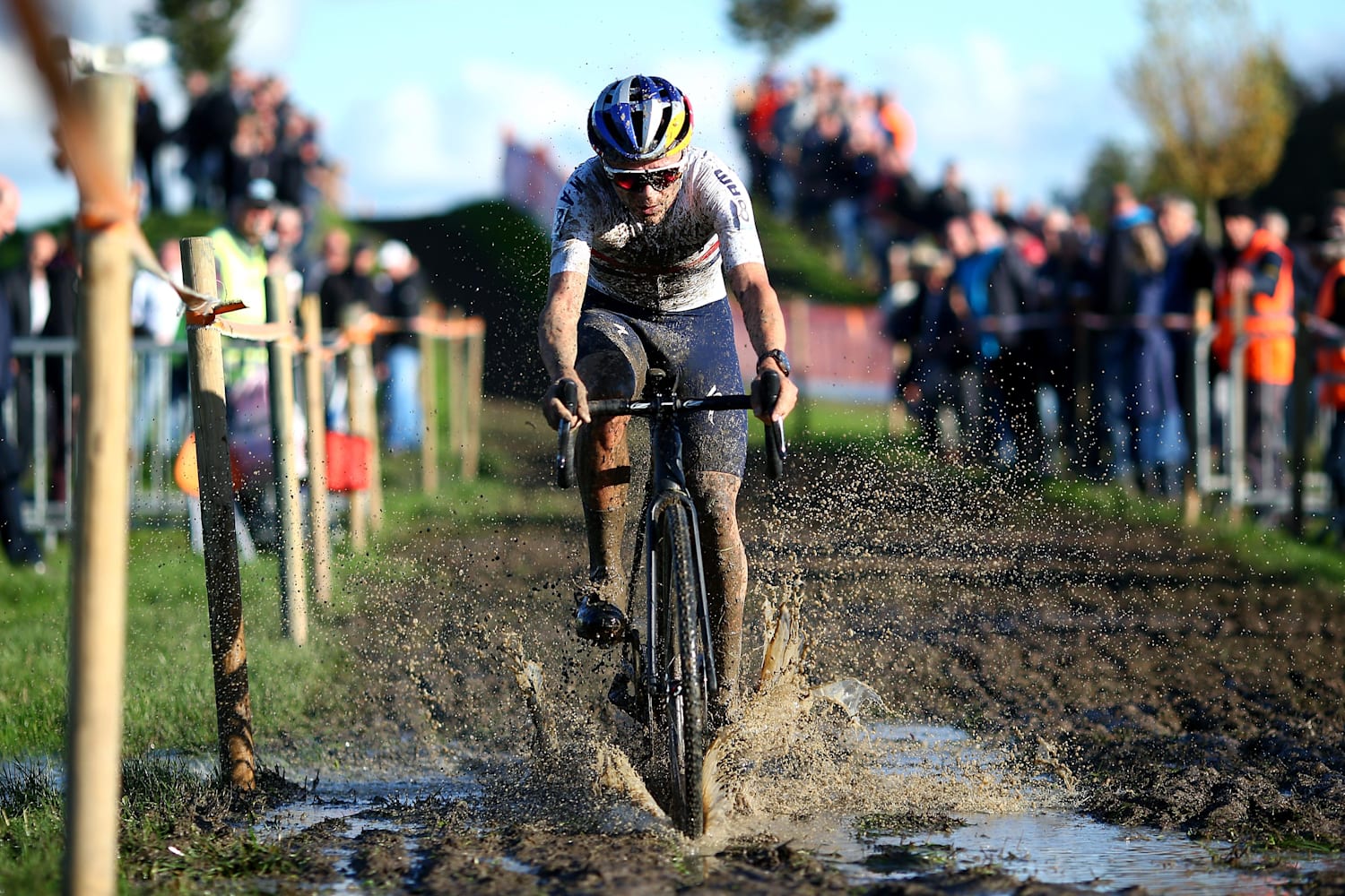 Cross biking shop