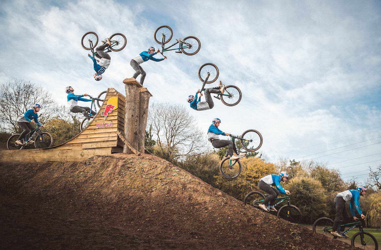 Matt Jones realise deux premieres mondiales en VTT