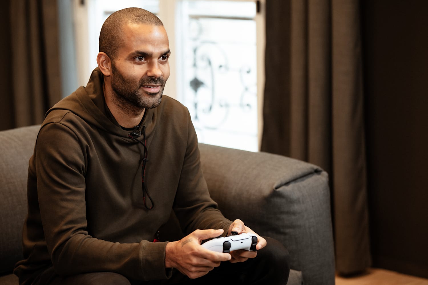 その他 TONY PARKER auto NBA Legend Tony Parker's Car Collection and Net Worth Will