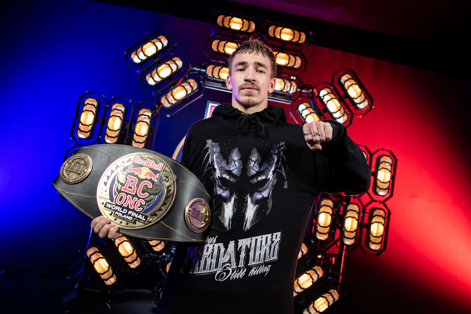 Ұйықтап жатқан әпкелердің жыныстық қатынасқа түсуін қараңыз