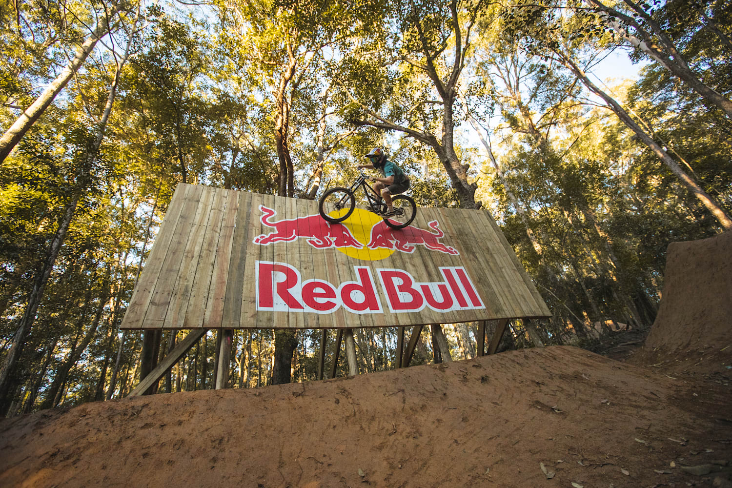 Remy Morton 7k in 7 Days MTB trail building video