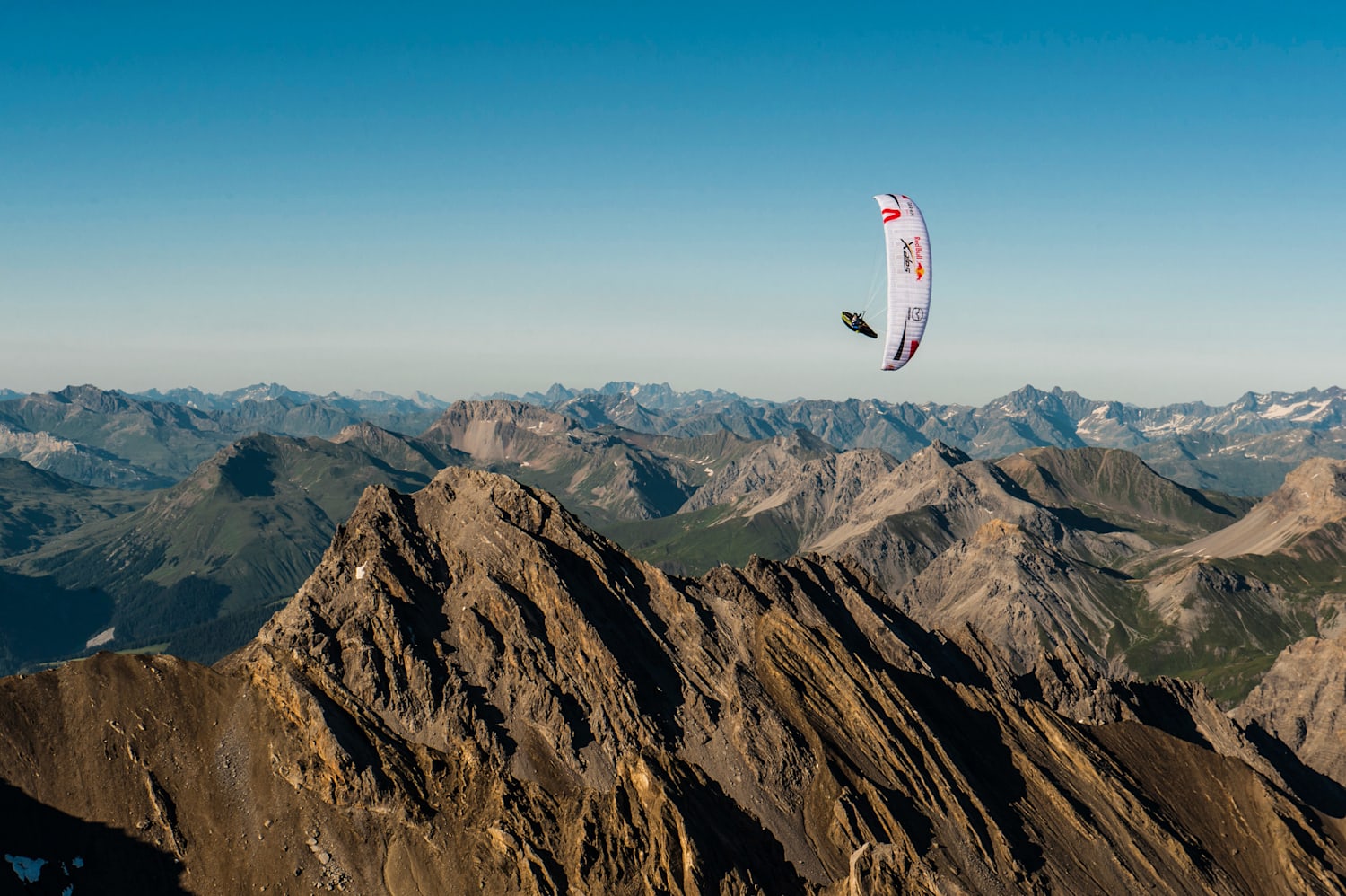 作品名【レッドブル X-Alps】｜世界で最も過酷なアドベンチャー