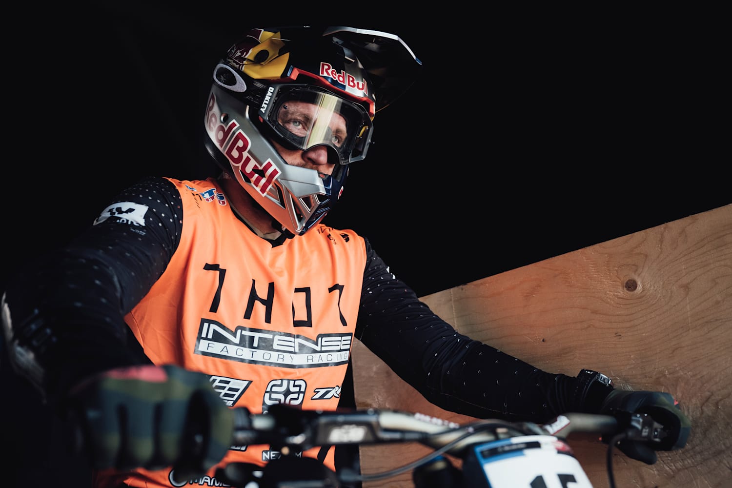 Aaron gwin no chain on sale