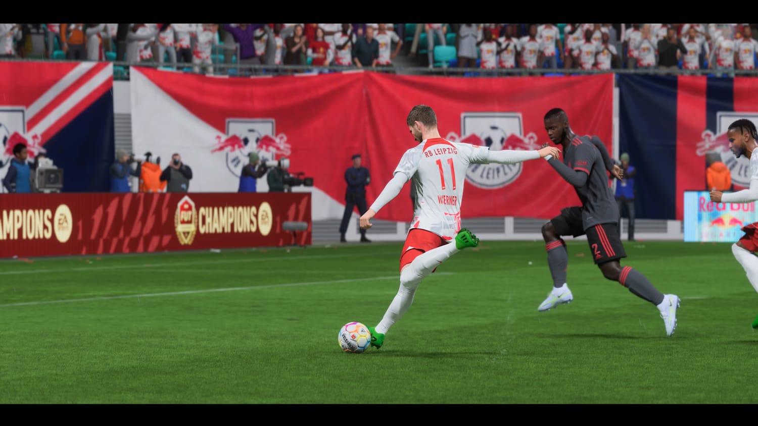 FIFA 23 Ultimate Team』とは？：超初心者用FUT攻略アドバイス 5選 | レッドブル
