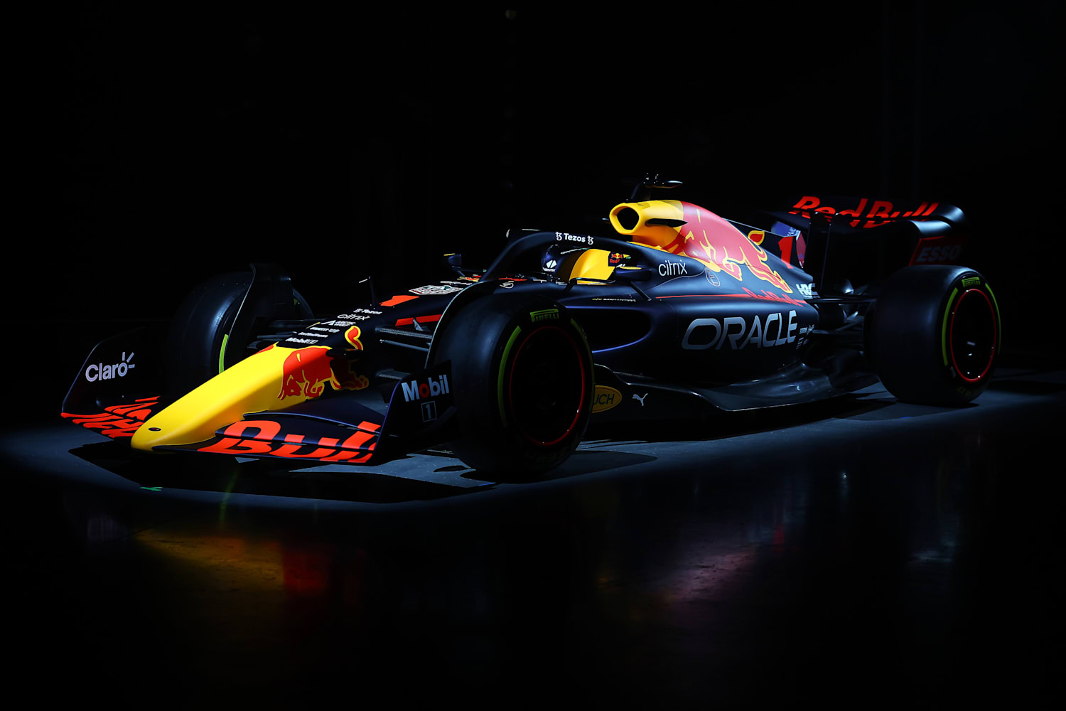 Chegou! Conheça o RB18, novo carro da Red Bull Racing