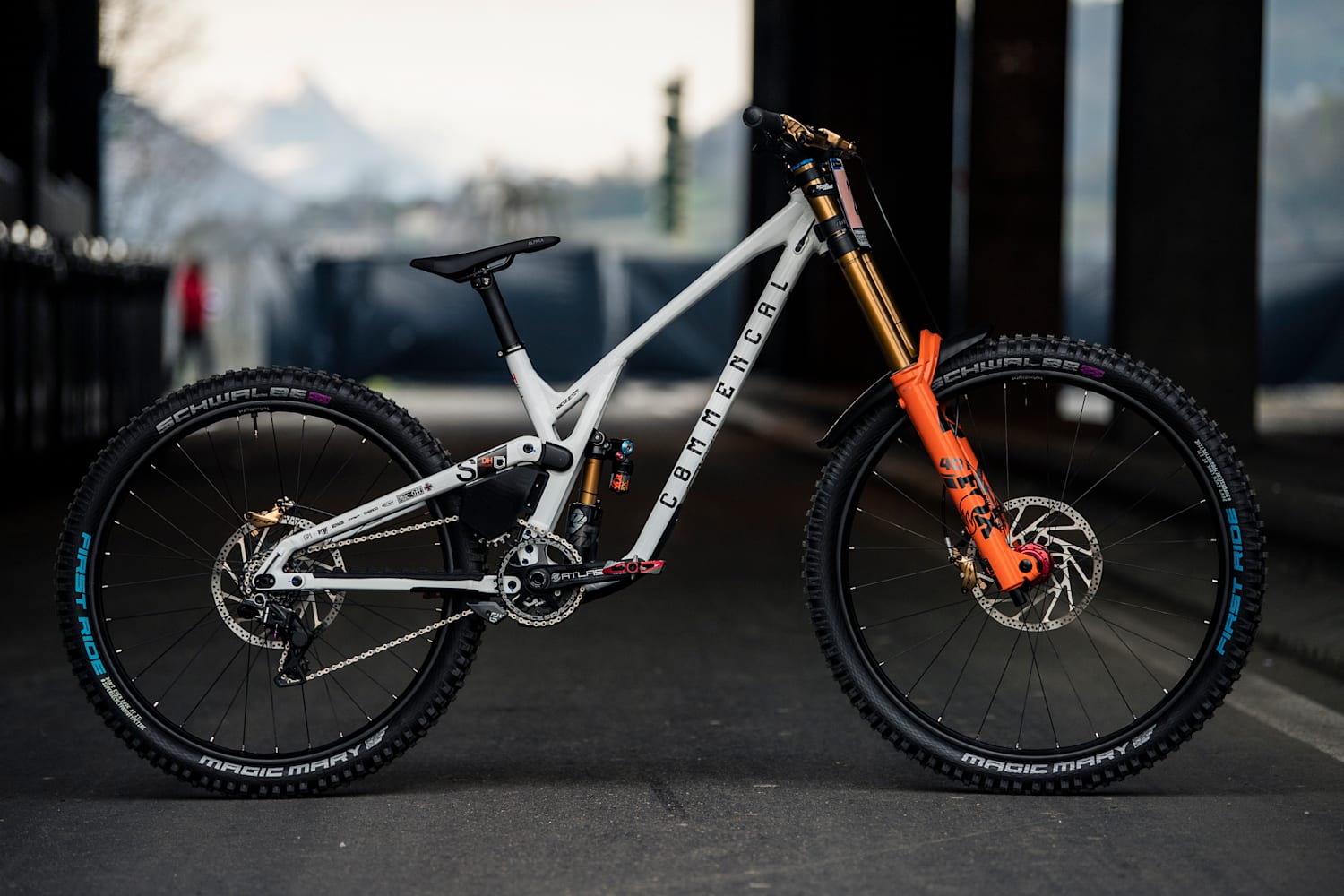Commencal supreme downhill deals
