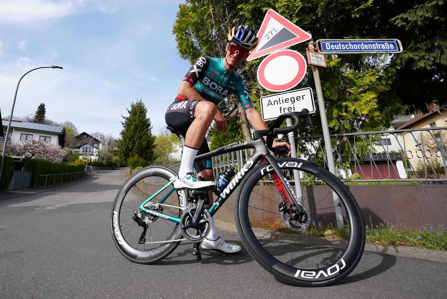 Professional road cyclists clearance