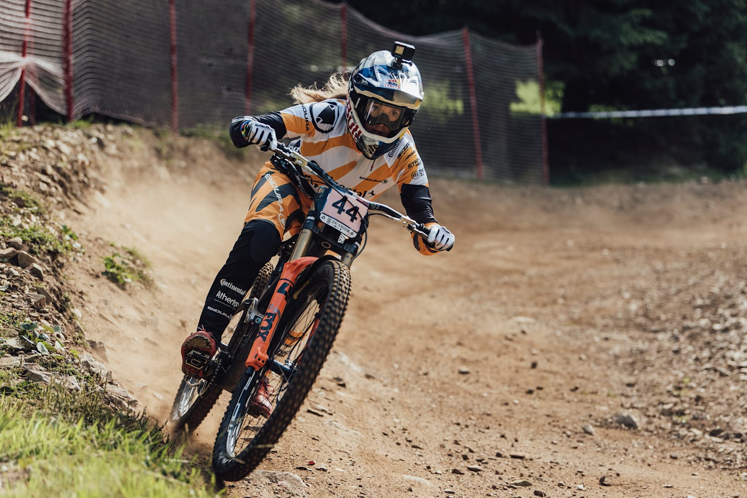 Rachel Atherton Zuruck auf dem MTB nach Verletzung