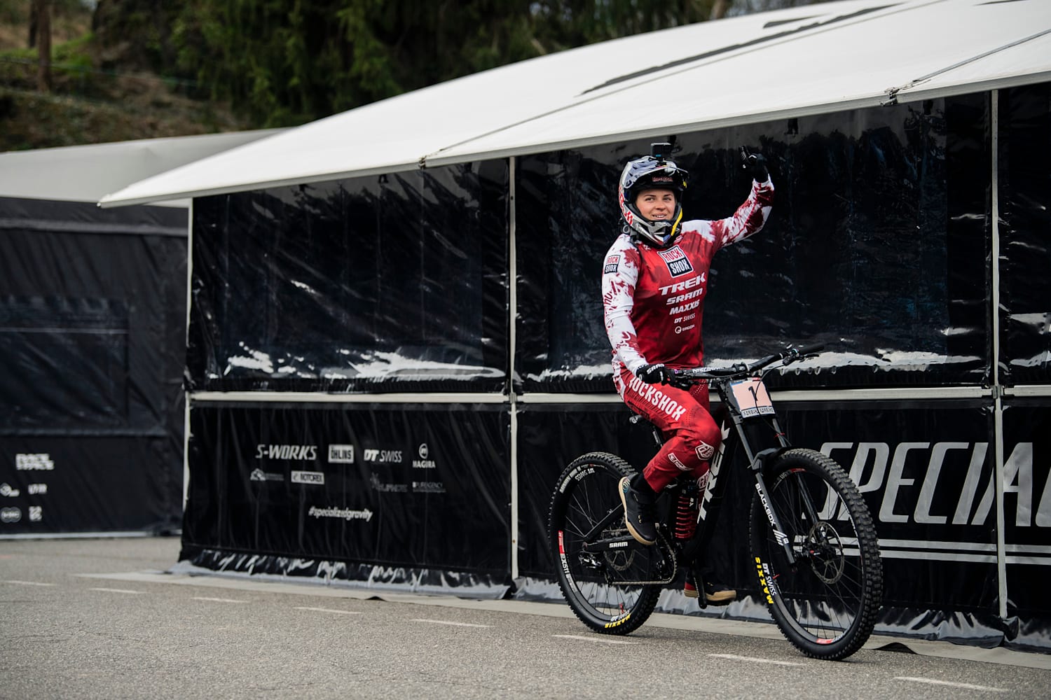 Top 10 downhill mountain bikes cheap