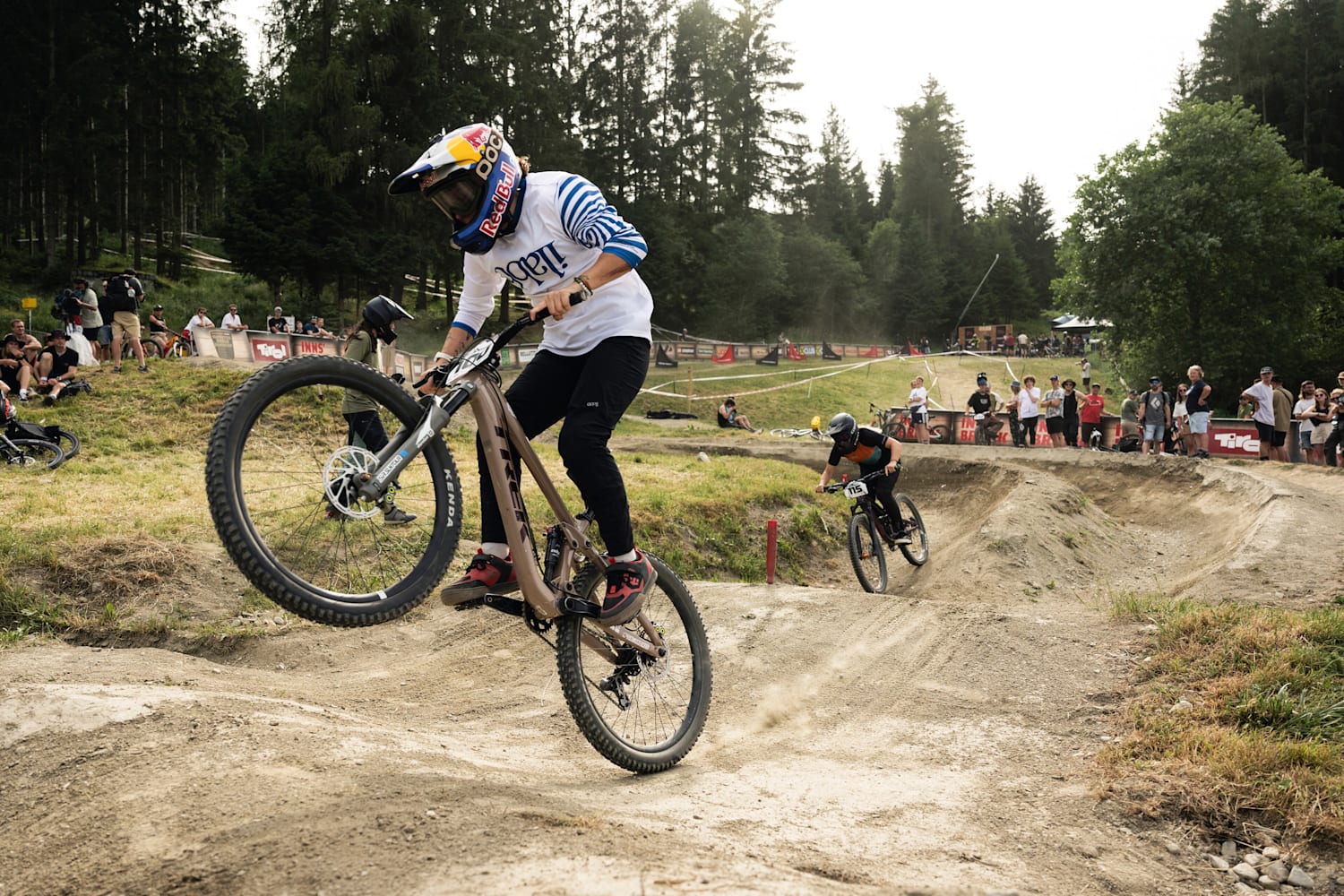 Downhill mountain bike events discount