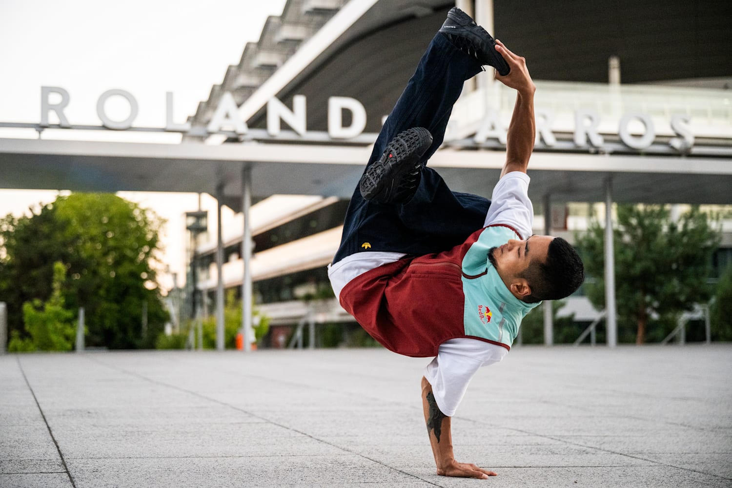 Learn to breakdance in 5 easy steps : r/dalle2