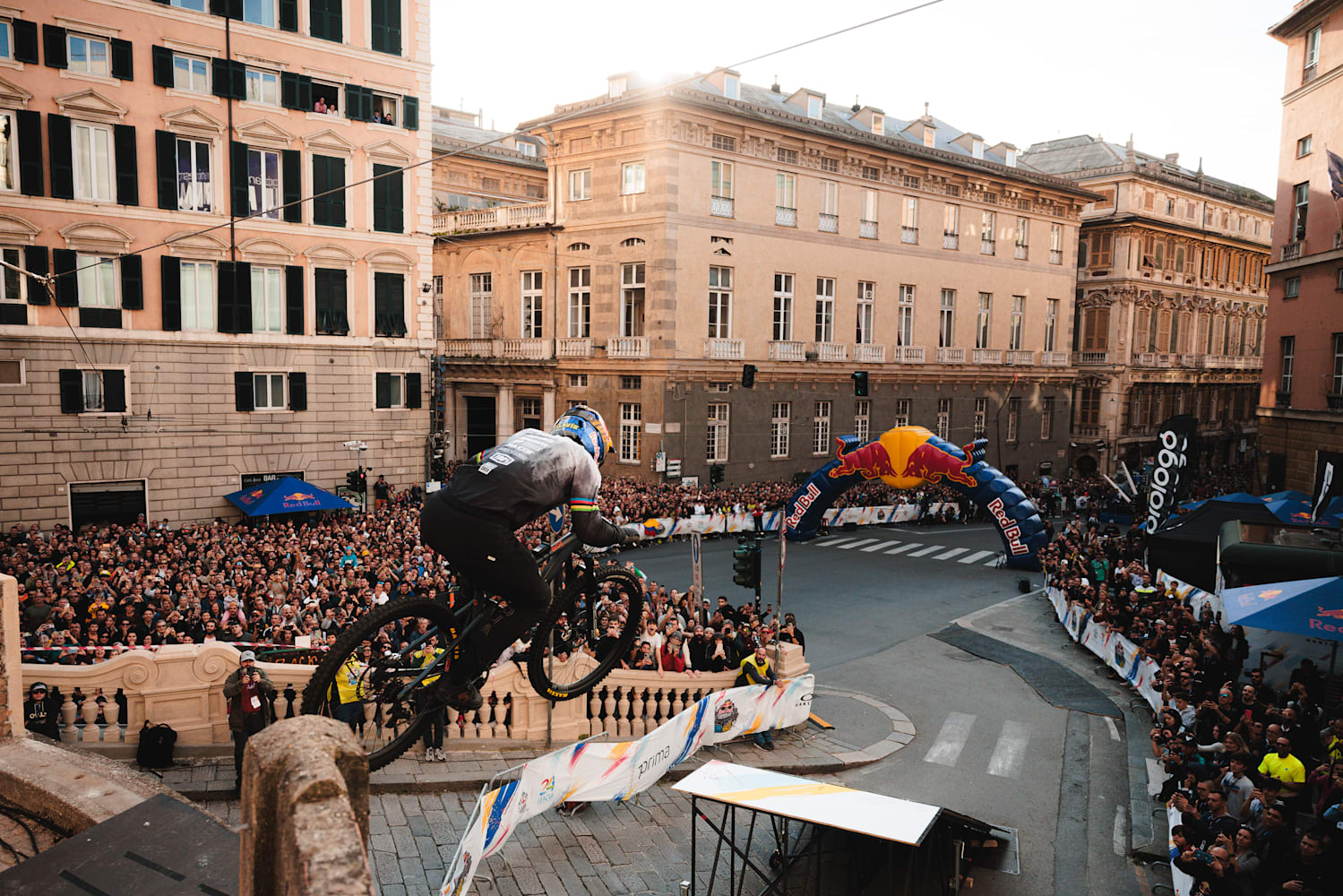 Red Bull Genova Cerro Abajo】：ハイライト＆結果 | MTB