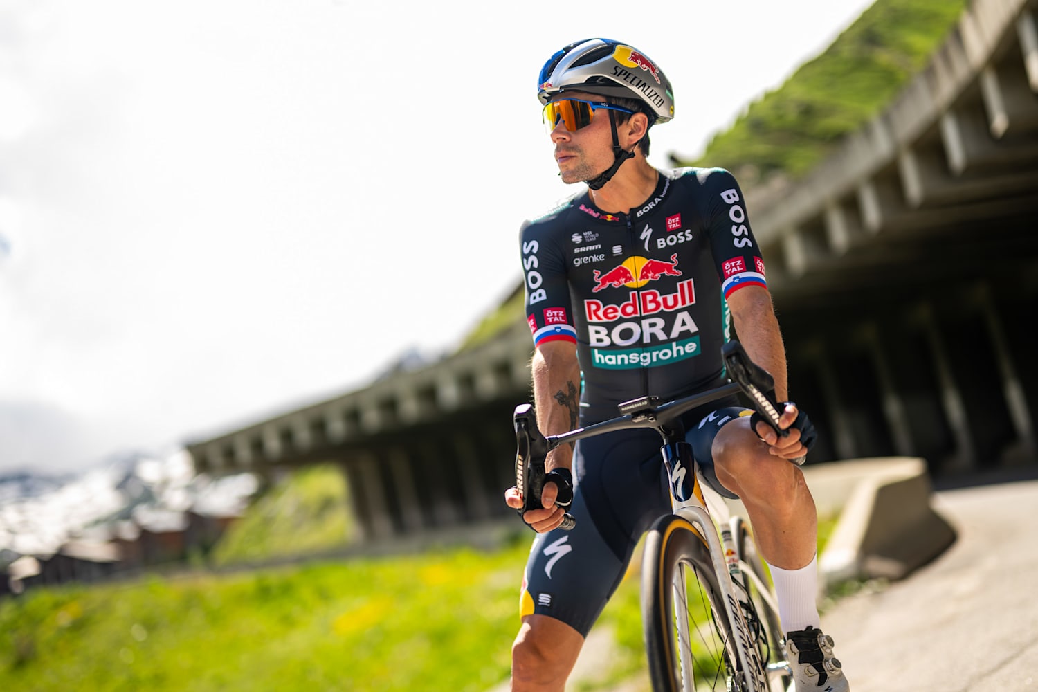 Presentation du velo Red Bull BORA hansgrohe pour le Tour de France
