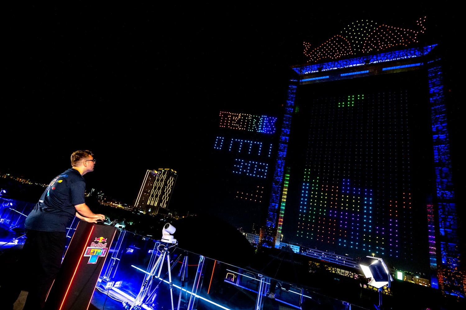 Red Bull Tetris® World Final】：ドローン『テトリス』の舞台裏
