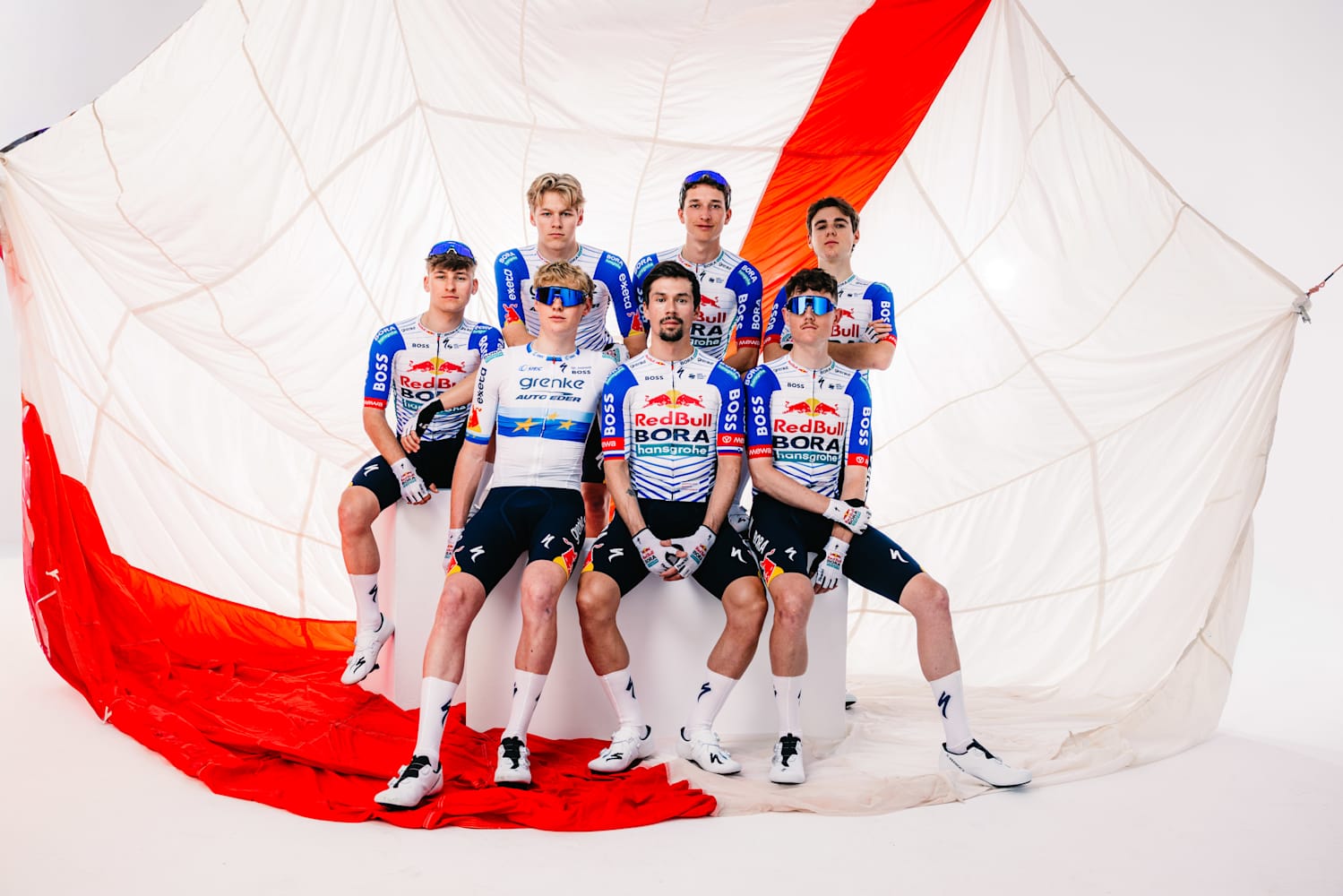 【選手用/新品】REDBULL BORAチームジャージ S 選手用/新品】REDBULL BORAチームジャージ S SPORTFUL】緊急入荷