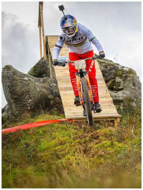 Red Bull Foxhunt 2018 Rachel Atherton 360 POV video