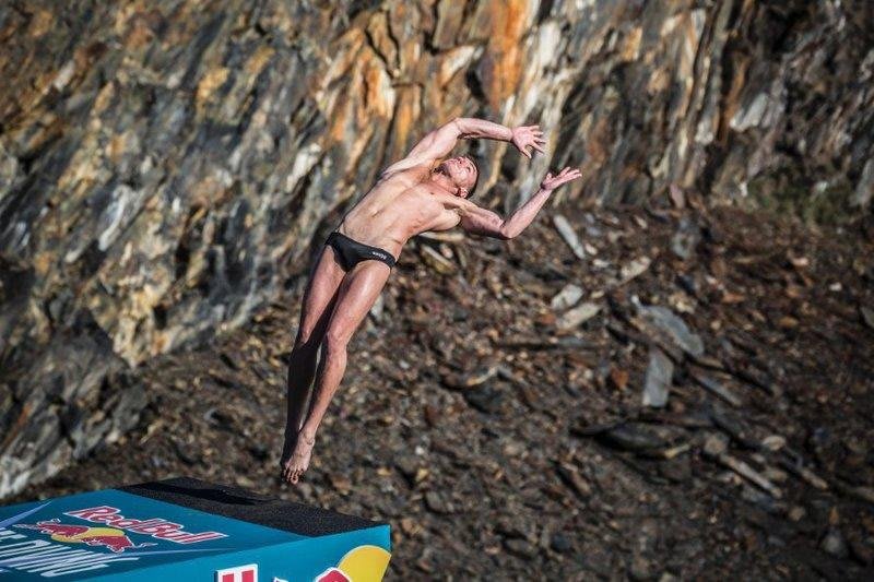 Naked Cliff Diving