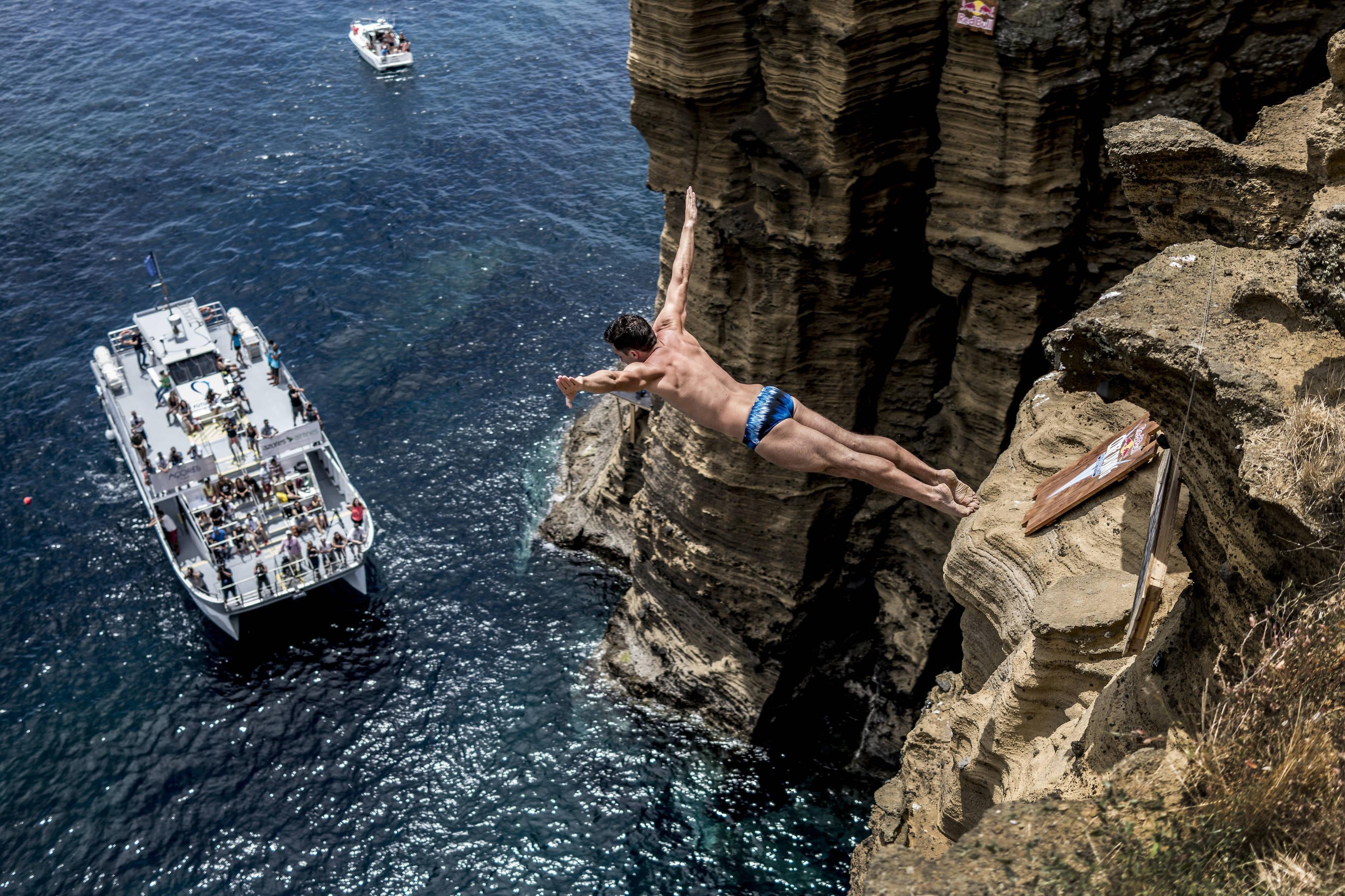 Naked Cliff Diving