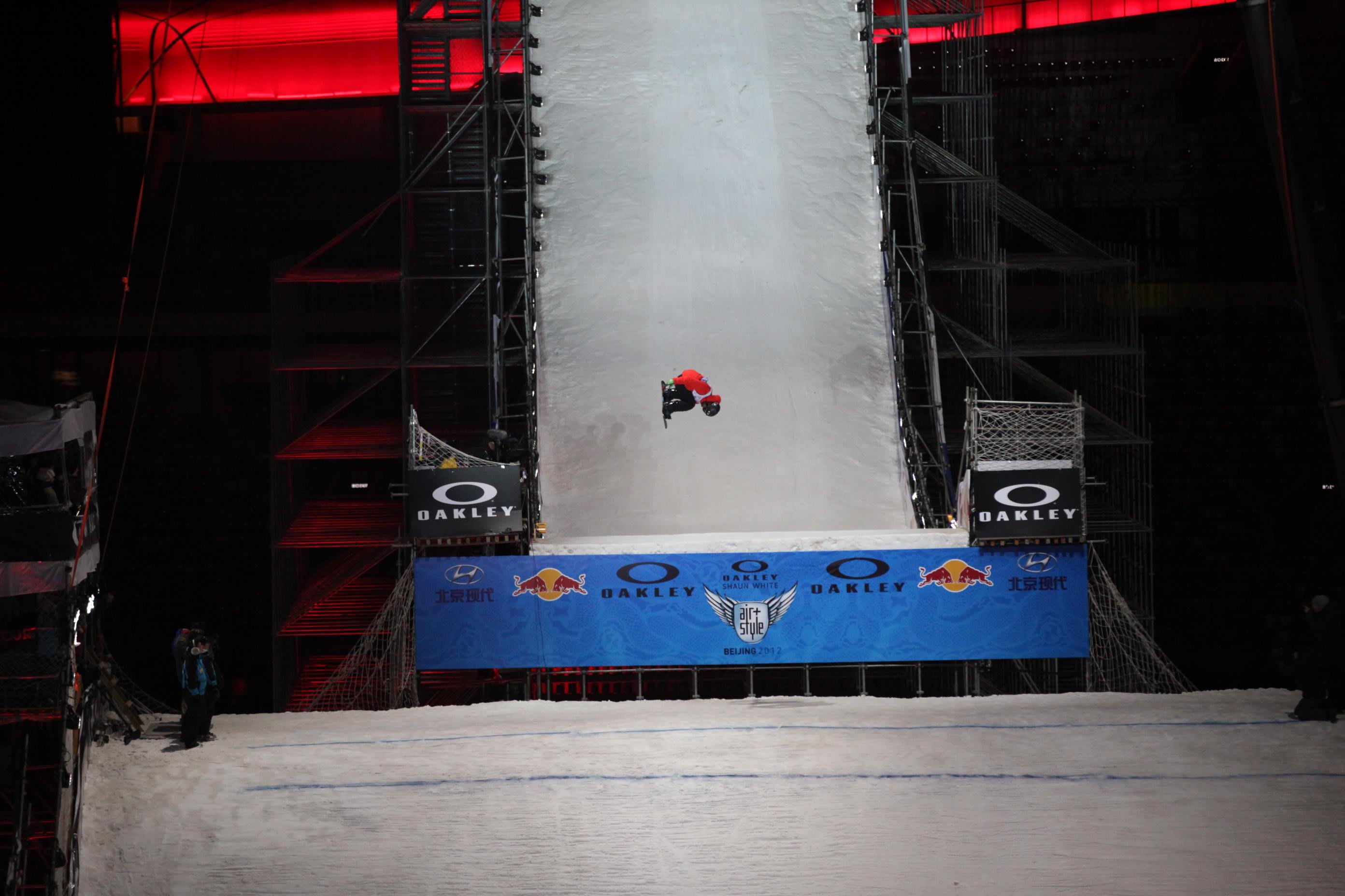 Yuki Kadono wins Air & Style Beijing