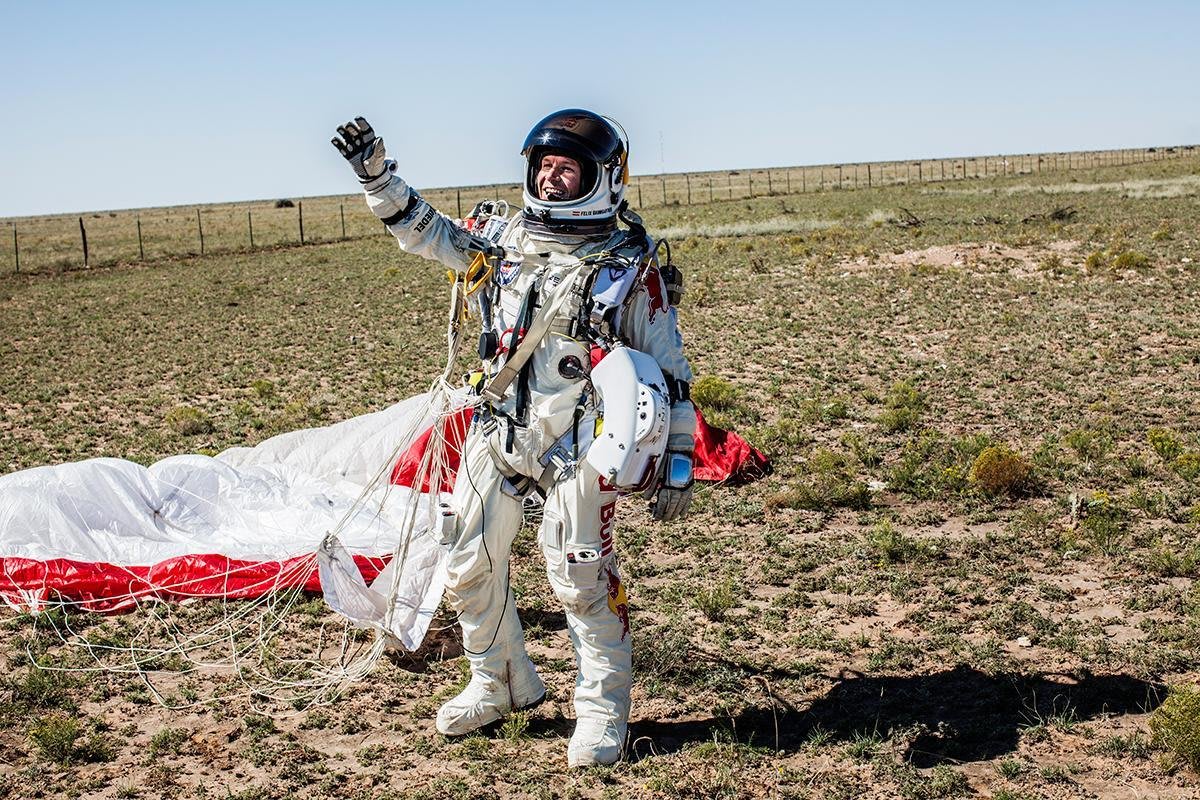 人類の歴史に新たな一歩が刻まれる『Red Bull Stratos』が成功