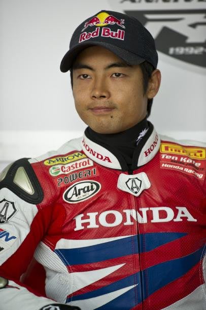 希少】美品 青山博一 サイン入り雑誌 RIDING SPORT 2010年1月｜ホビー 