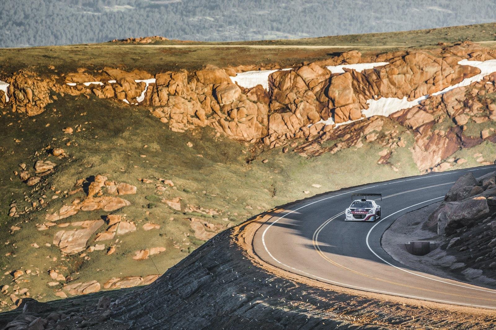 パイクスピーク史上最速記録に挑んだロマン・デュマ | Motorsports