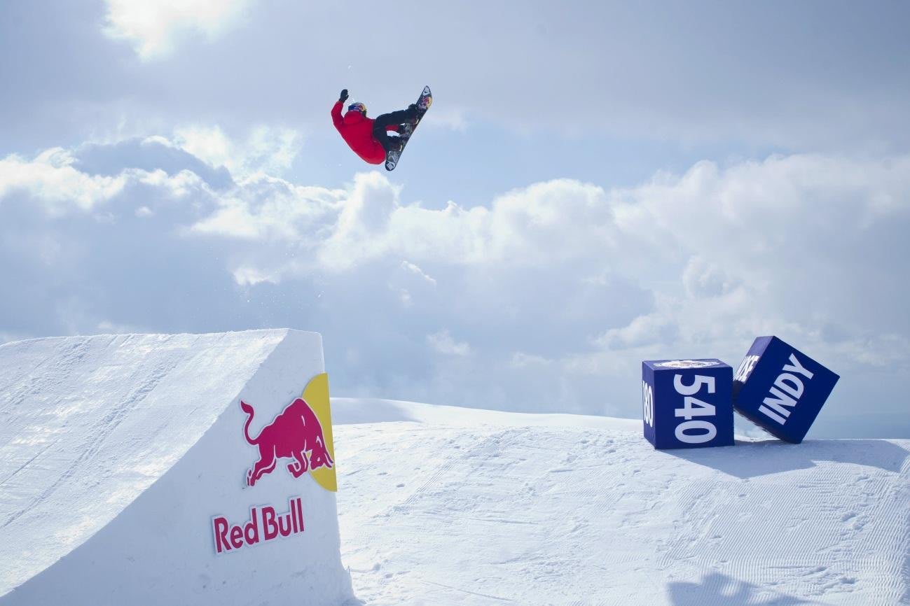世界初のフリースタイル スノーボードコンテスト Red Bull Kick Shred