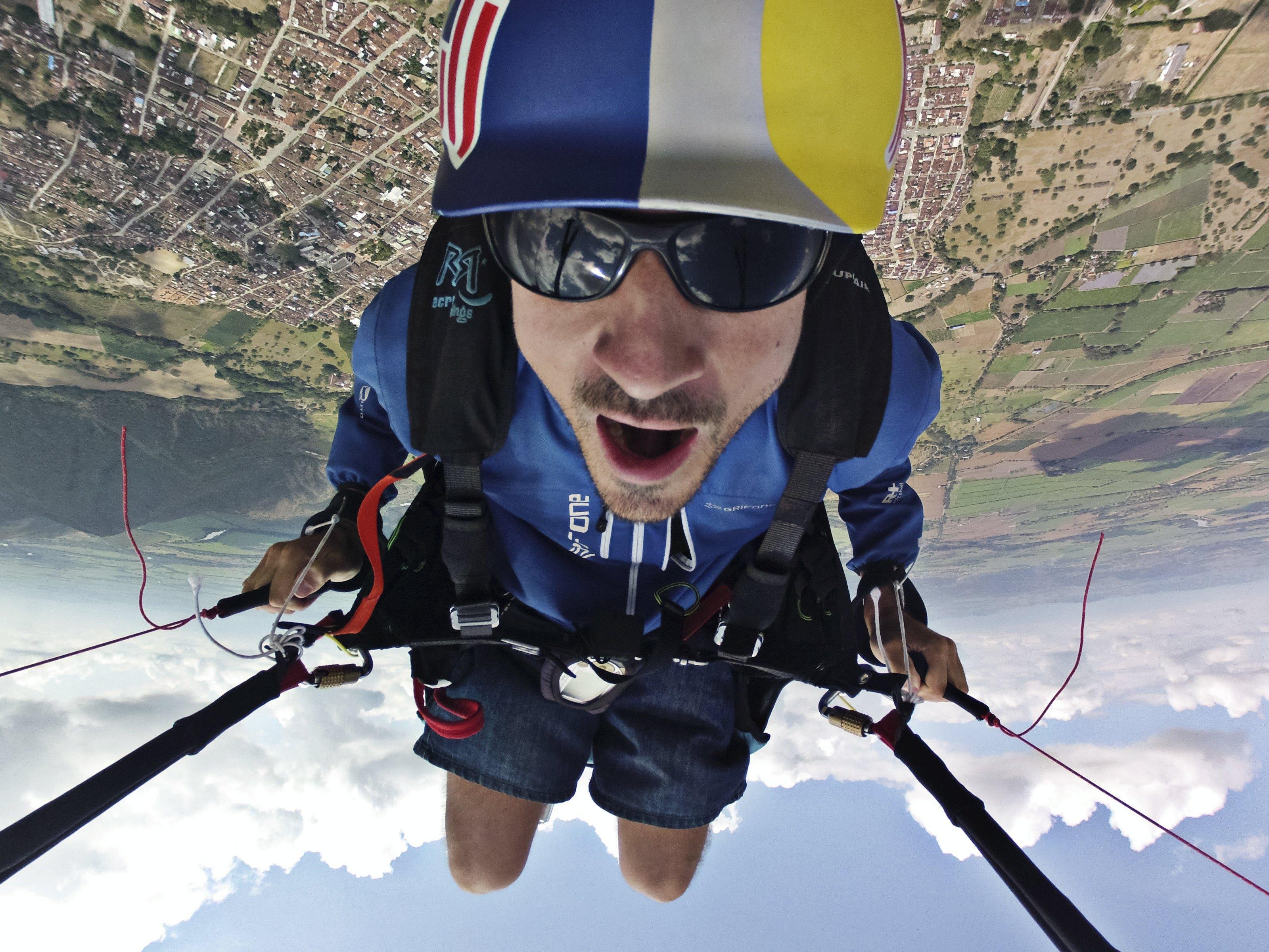 GOPRO Р Red bull
