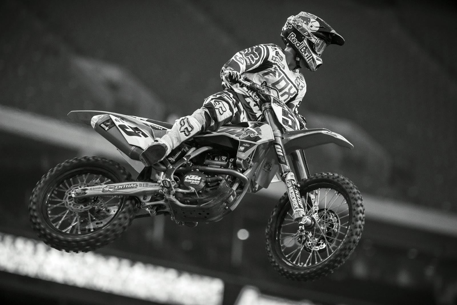 Extreme Dirt Bike Rider Action with Explosive Color Splash Background  Motocross Adventure Illustration Stock Illustration - Illustration of  freedom, motocross: 370743757, image size:1600x1067