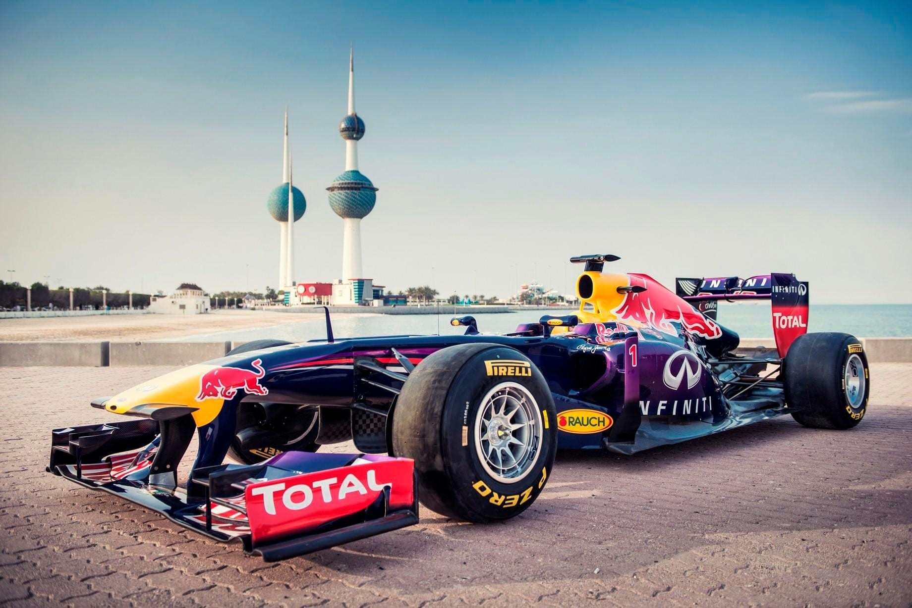 Live With The Infiniti Red Bull Racing Show Run