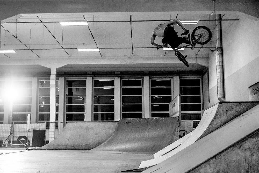 Bike Brothers as 10 melhores manobras