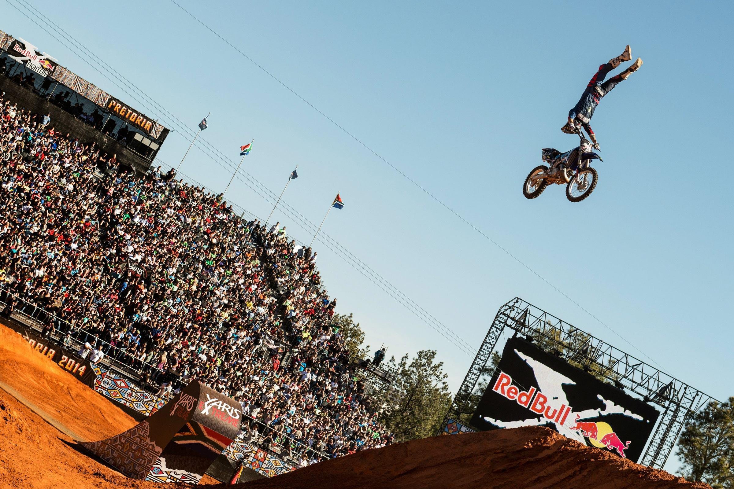 Sport series. Red bull x-Fighters КАМАЗ прыжок. X-Fighters 2014. Red bull x Fighters USA.