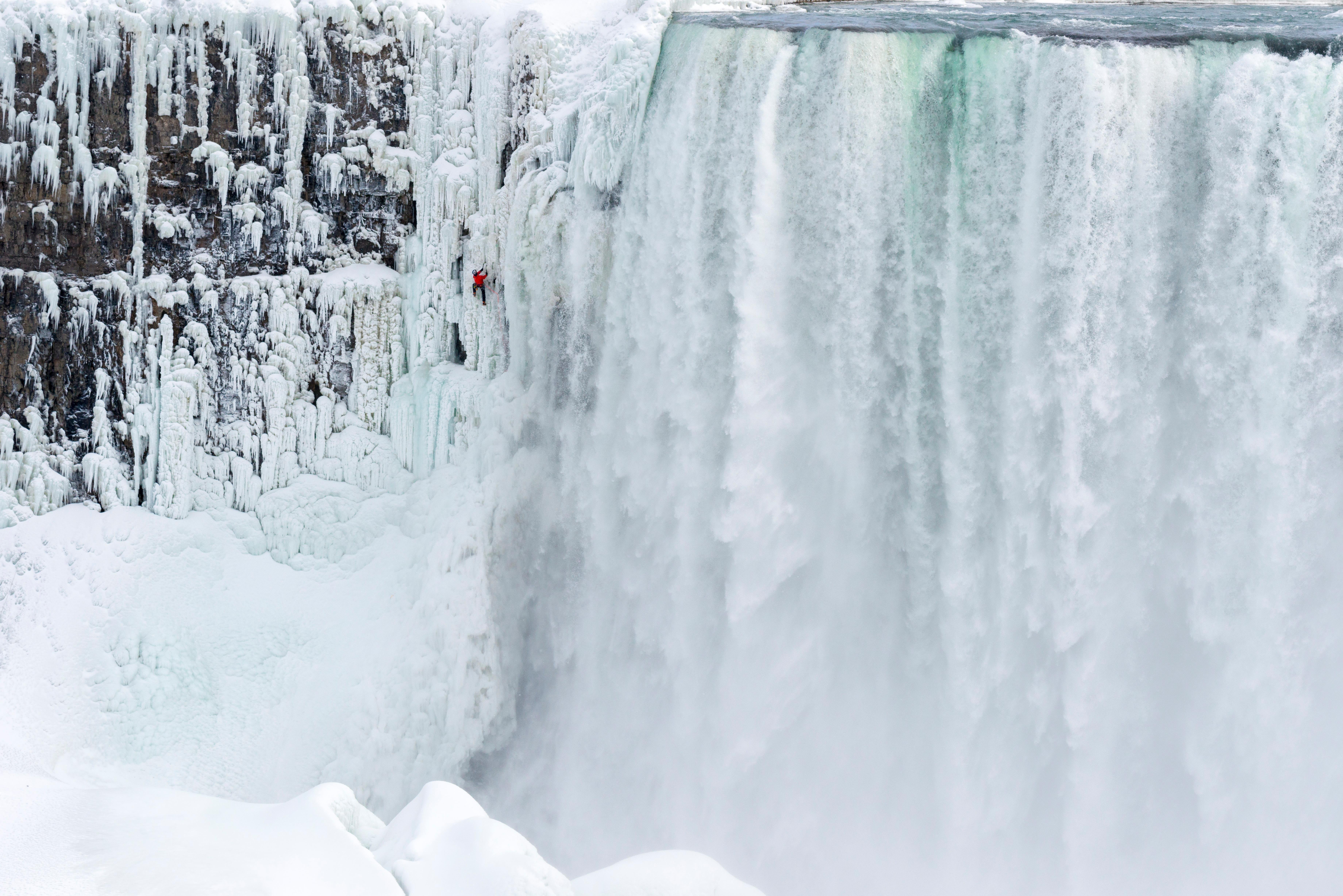 Will Gadd Niagara Selaleleri Buz Tirmanisi