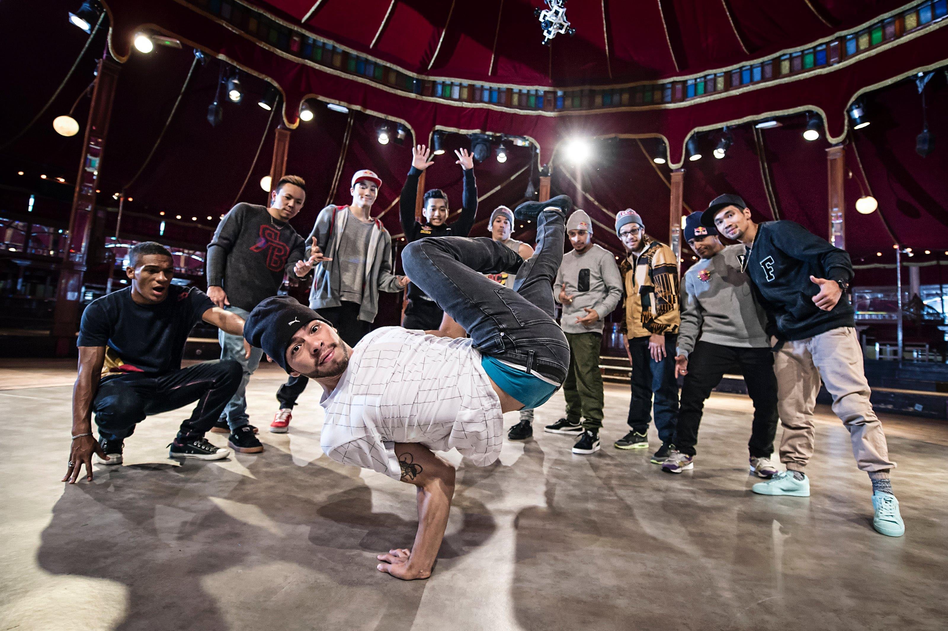 Crew well. Bboy Lil g. Bboy Kill. Bboy Omar. Батл бибоев.