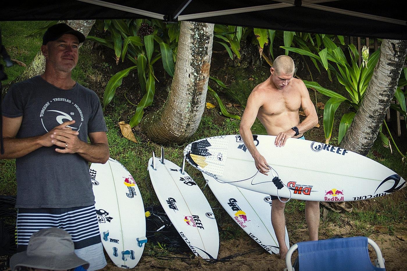 サーフィンの腕もトップクラス 5人のシェイパーたち レッドブル サーフボード