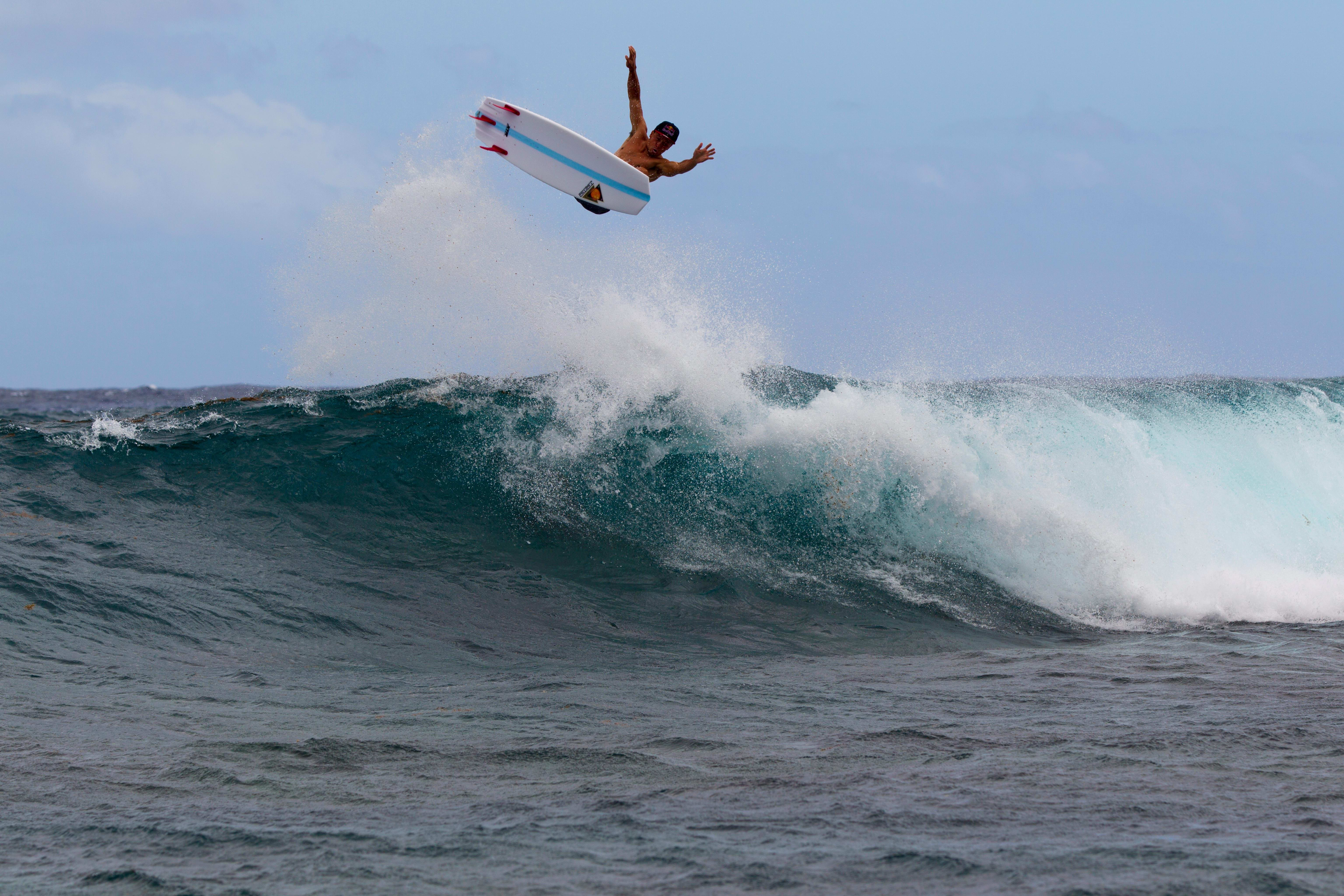 サーフィンの腕もトップクラス 5人のシェイパーたち レッドブル サーフボード