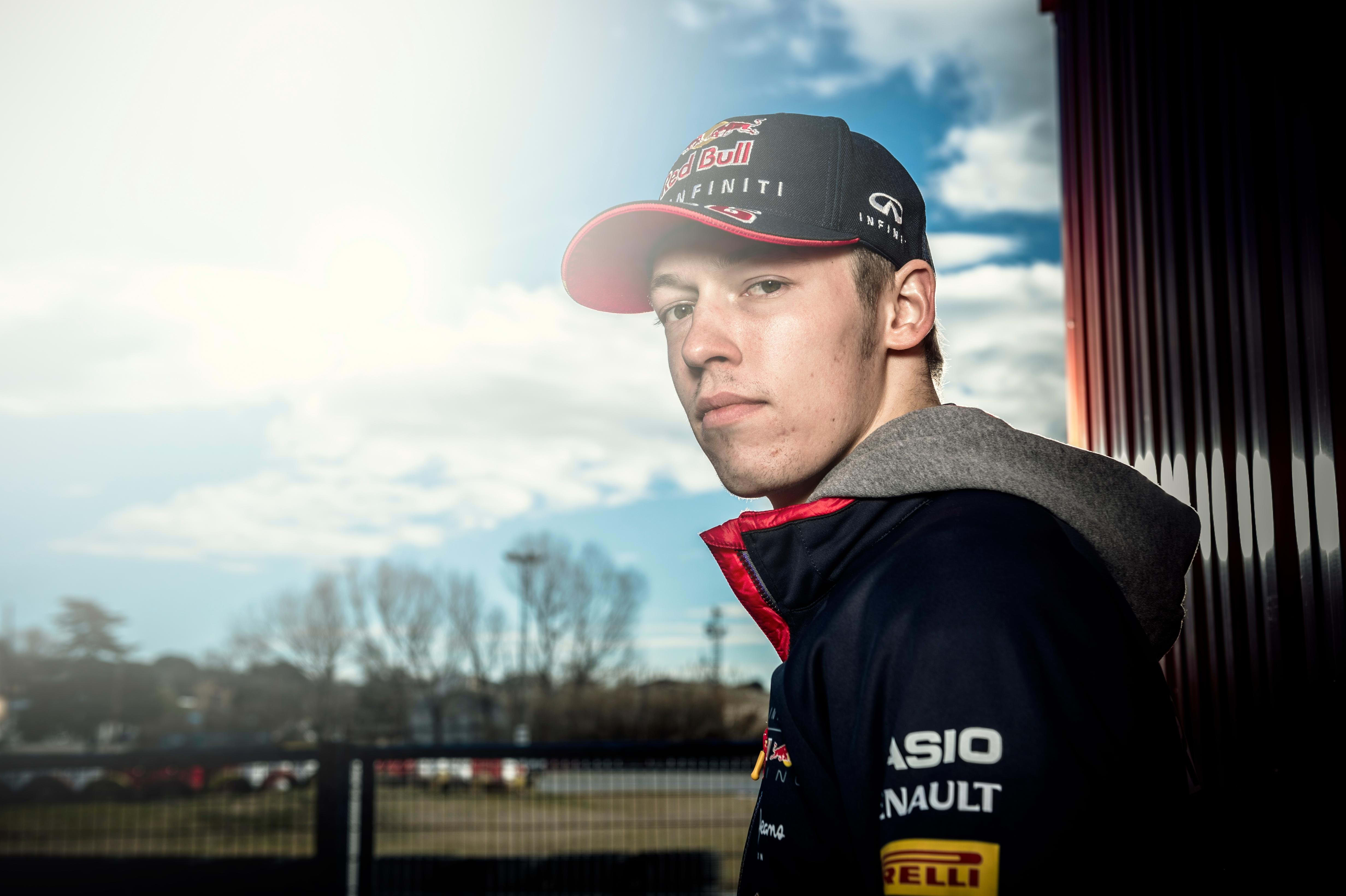 Квят георгий омск. Даниил вахрушев 2020. Даниил вахрушев актер. Daniil. Даниил квят гонщик.