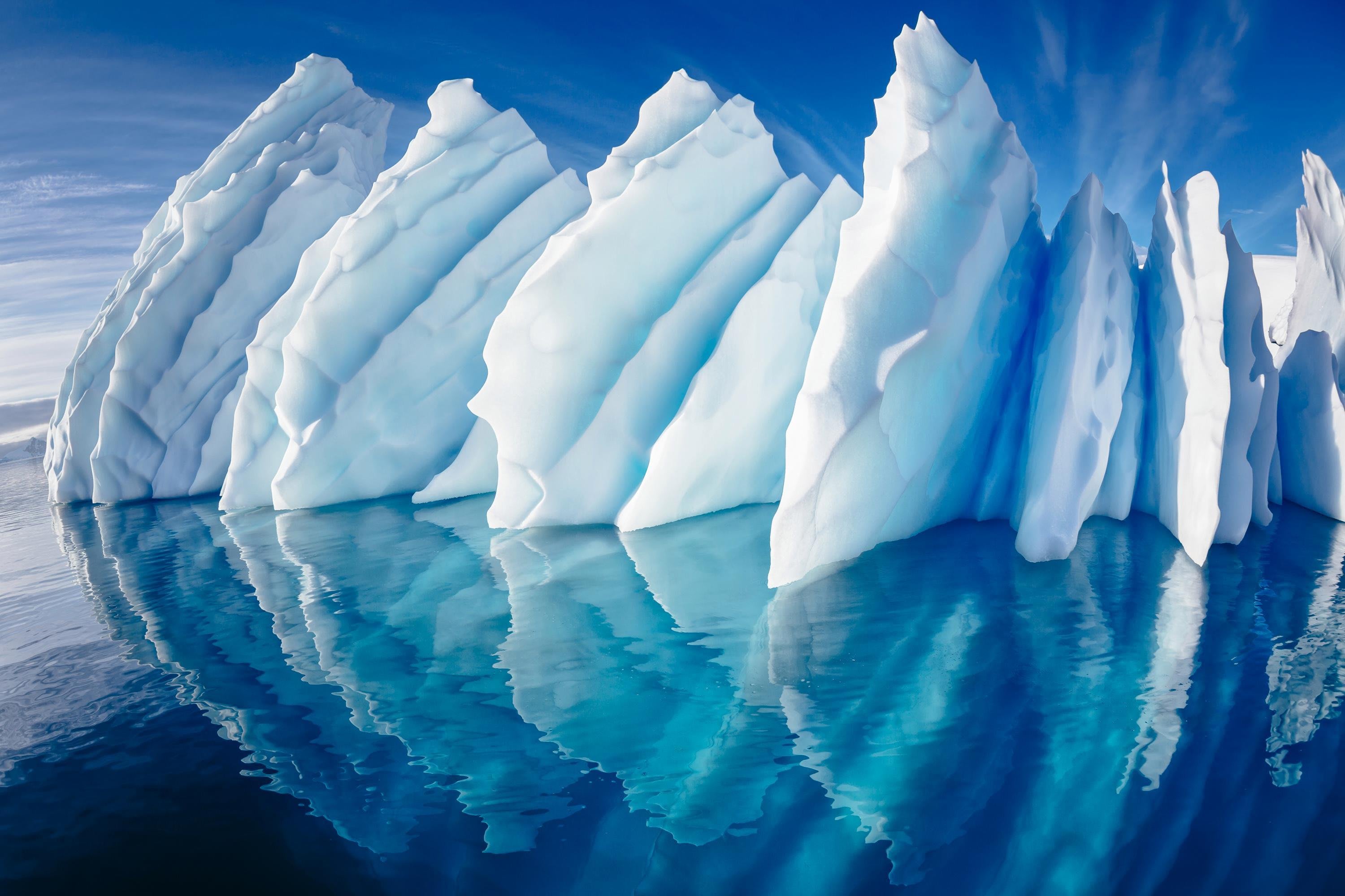 Океан покрытый льдом. Ледники айсберги Антарктиды. Лед Айсберг Арктика Антарктида. Гавань Парадайз в Антарктиде. Гидросфера Айсберг.