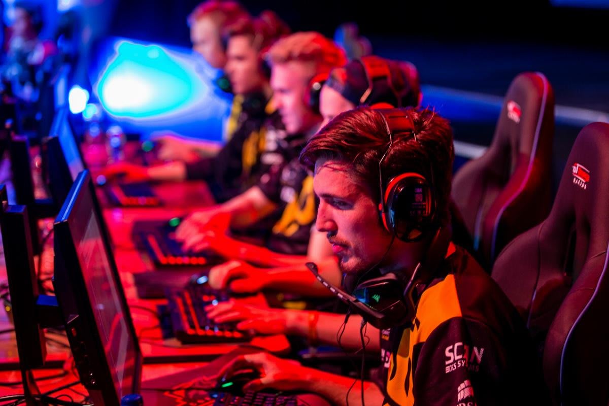 Top 15] LOL Best Streamers That Are Great  Top league, League of legends,  Team dignitas