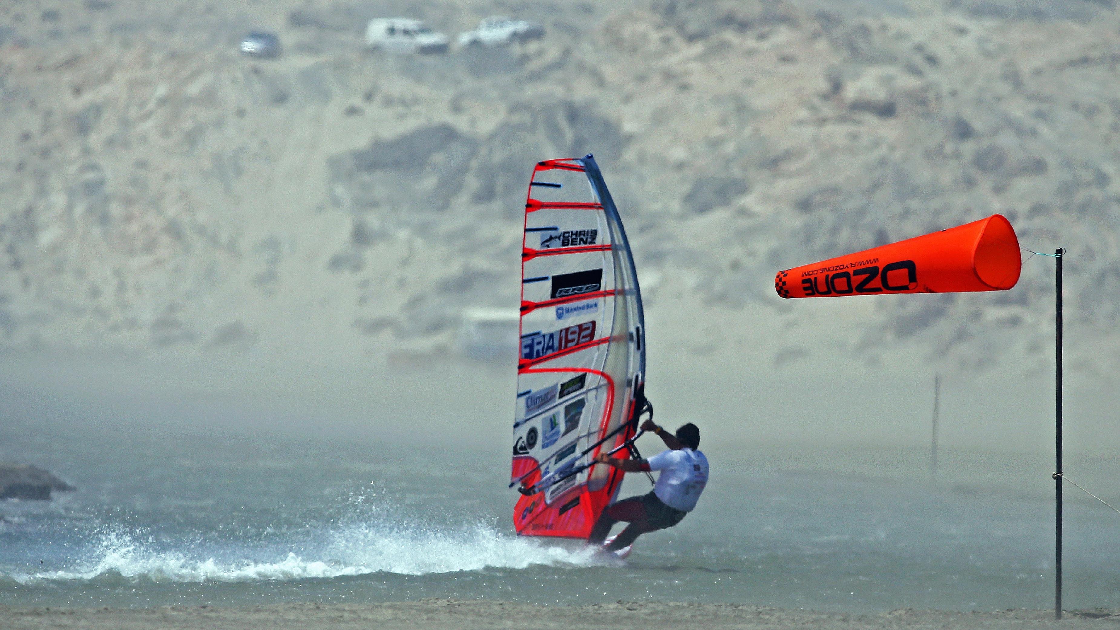 El récord de velocidad de windsurf ¡a 100 km/h!