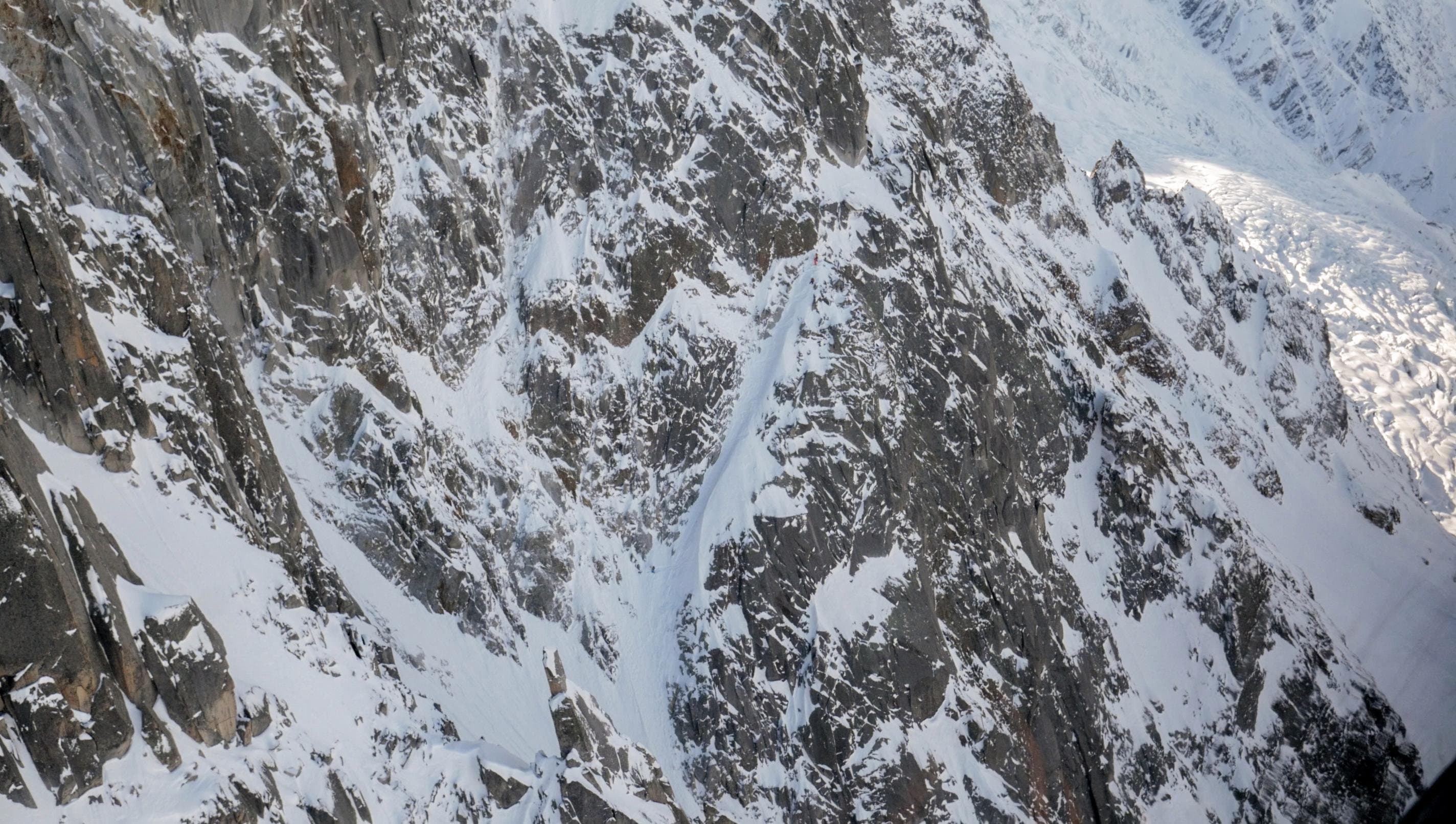 16 2 16 エギーユ デュ ミディのエクストリームルート Snow