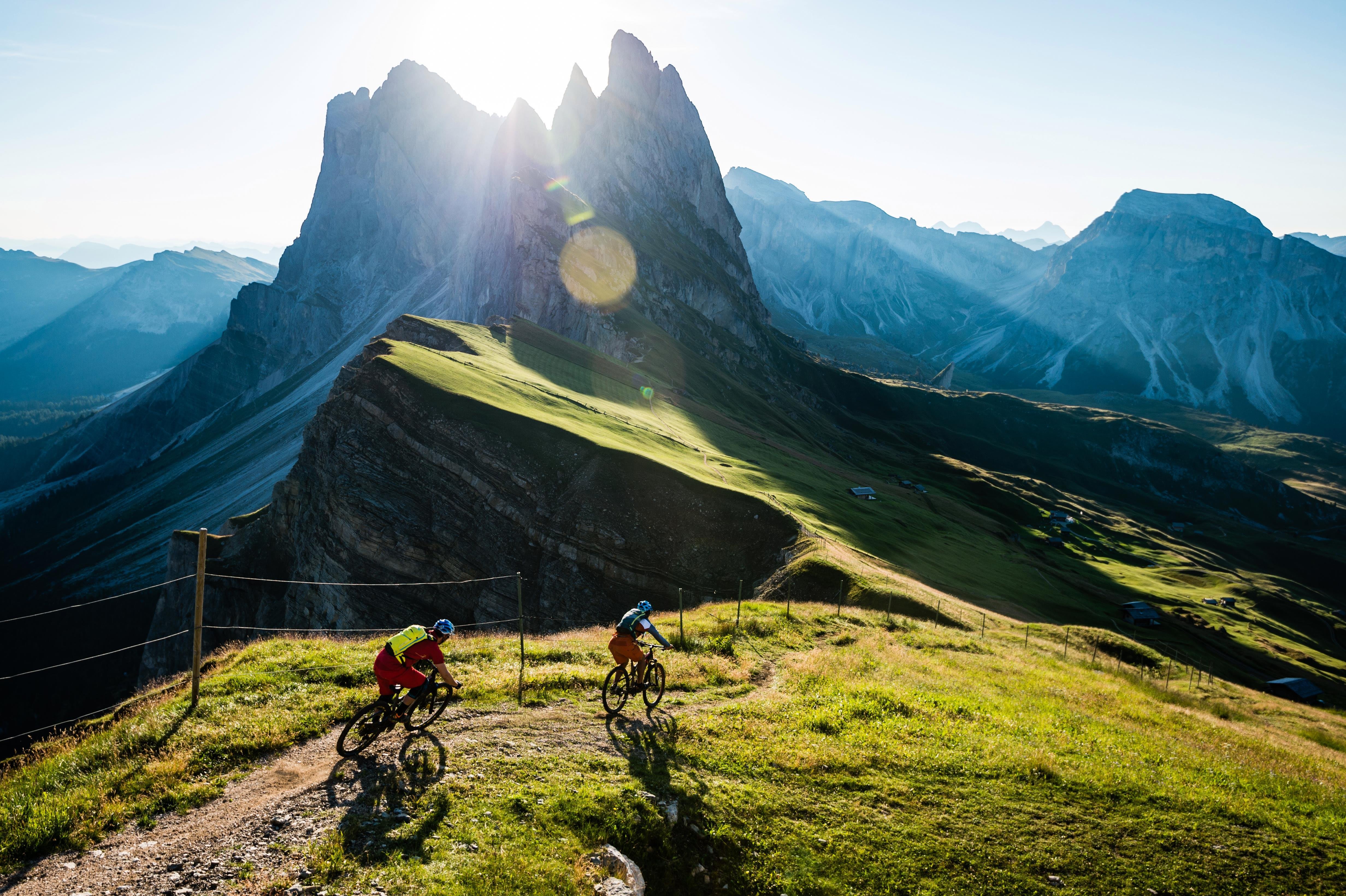 Biking in dolomites online