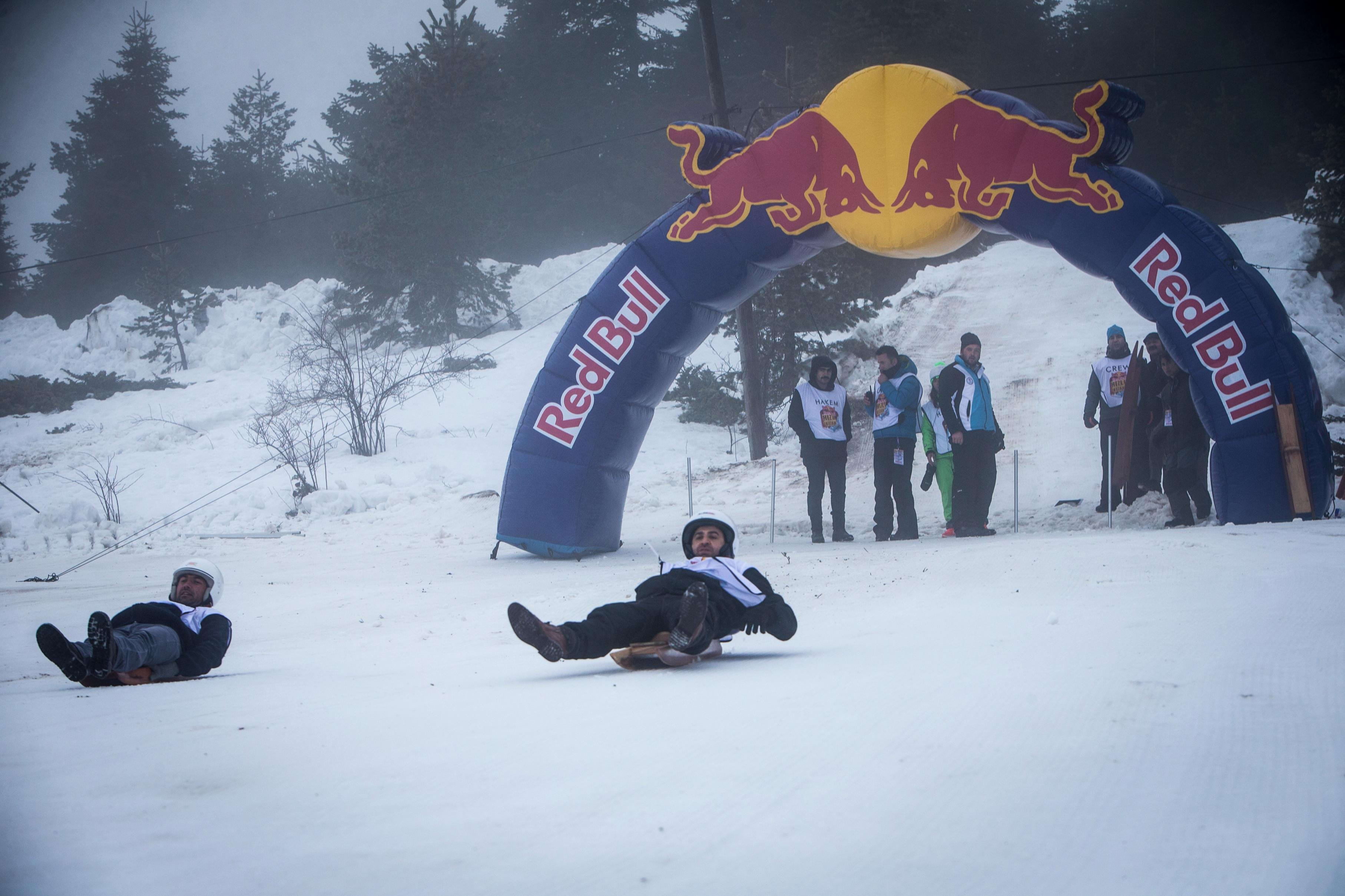 Шапки Red bull Snowboarding