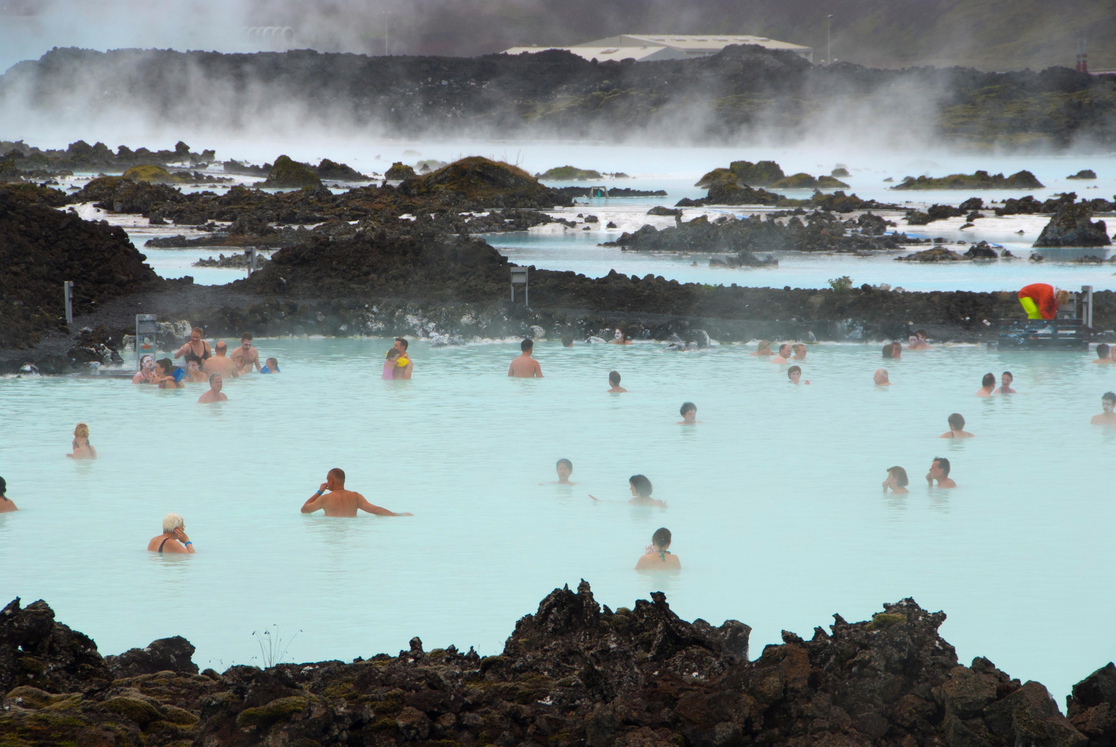 Исландия купаться в термальных